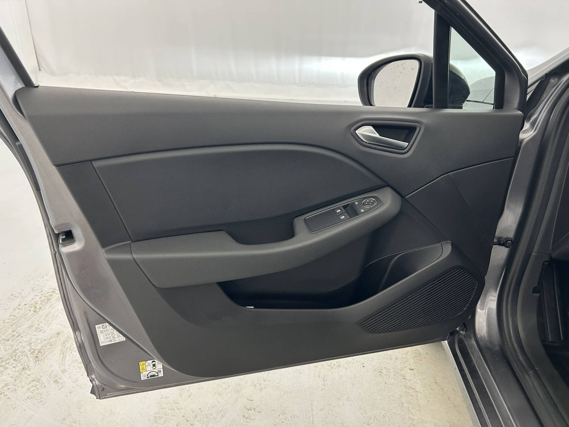 Vente en ligne Renault Clio 5 Clio E-Tech full hybrid 145 au prix de 16 490 €