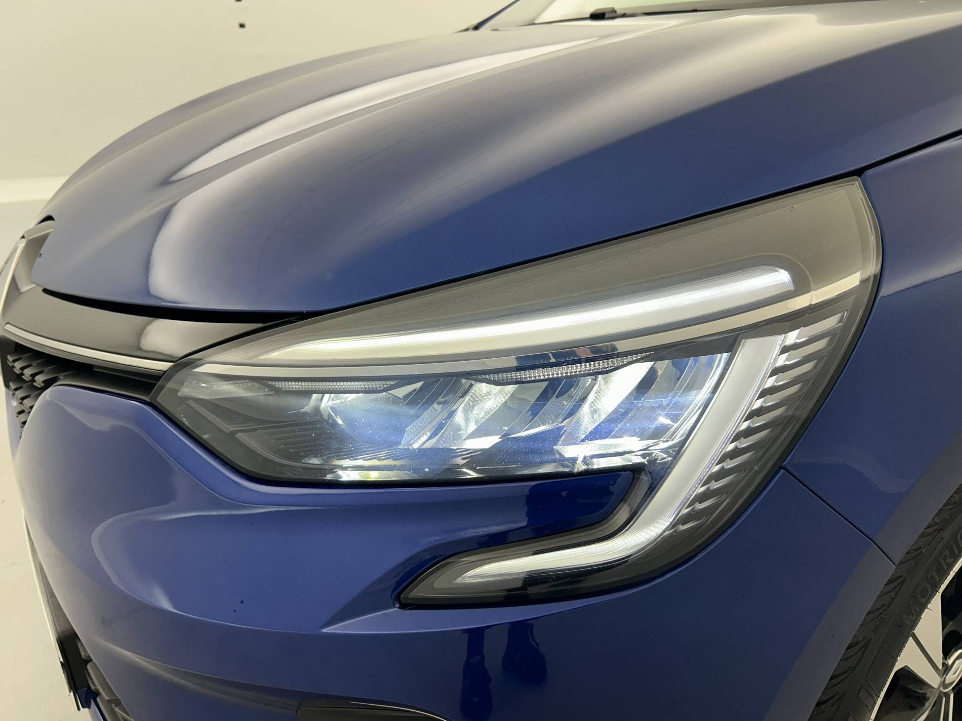 Vente en ligne Renault Clio 5 Clio TCe 90 - 21N au prix de 14 290 €