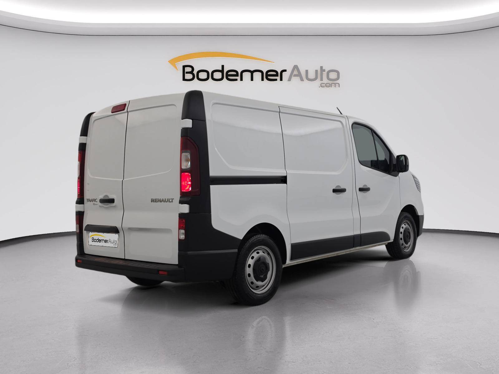 Vente en ligne Renault Trafic 3 Fourgon TRAFIC FG BLUE DCI 130 L1H1 3T GSR2 au prix de 22 900 €