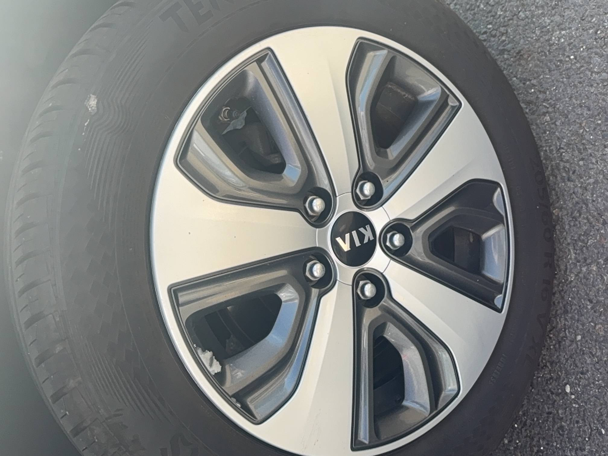 Vente en ligne Kia Niro  1.6 GDi Hybride Rechargeable 141 ch DCT6 au prix de 13 990 €
