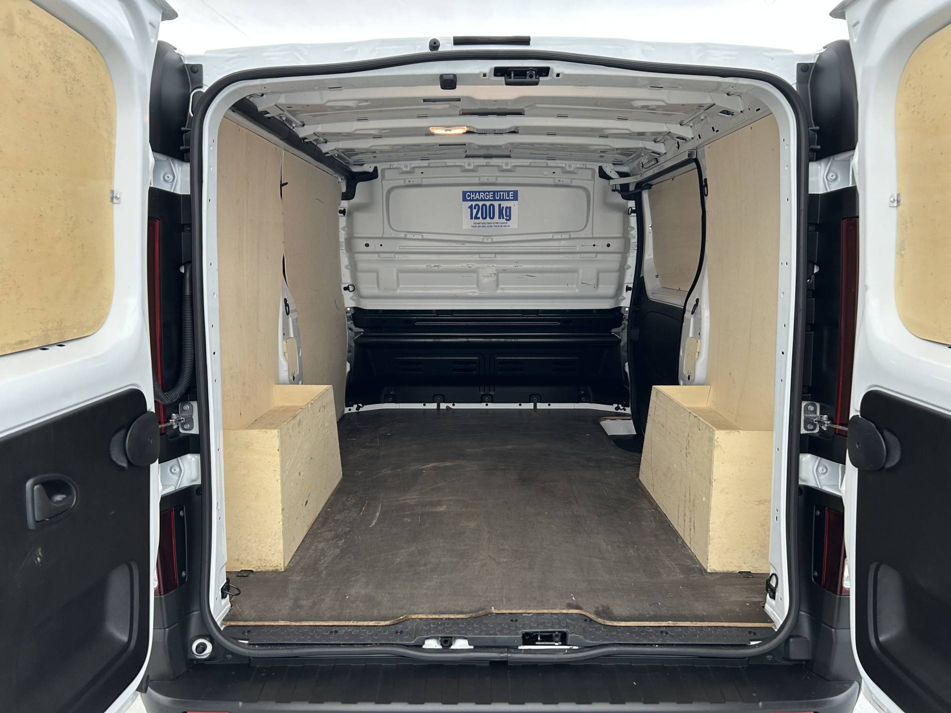 Vente en ligne Renault Trafic 3 Fourgon TRAFIC FG BLUE DCI 130 L1H1 3T GSR2 au prix de 24 990 €