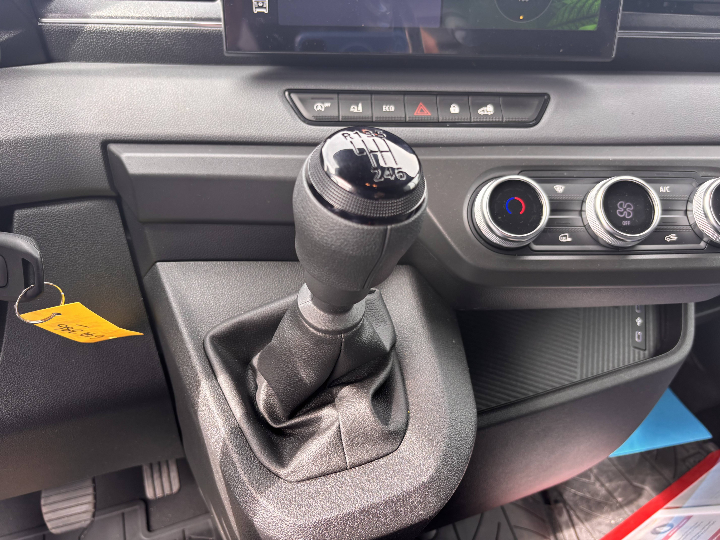 Vente en ligne Nissan Interstar  3T3 L2H2 2.0 DCI 130 au prix de 46 740 €