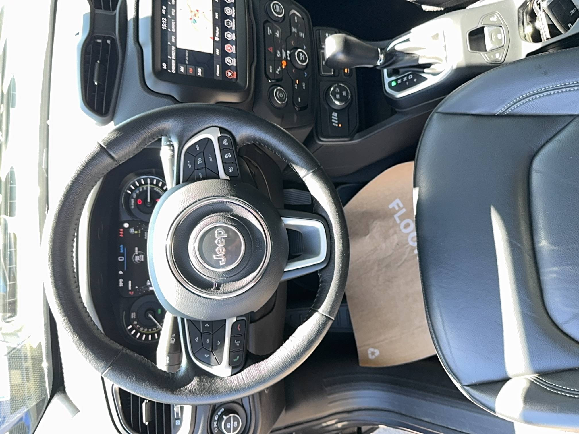 Vente en ligne Jeep Renegade  1.3 Turbo T4 190 ch PHEV BVA6 4xe eAWD au prix de 21 990 €