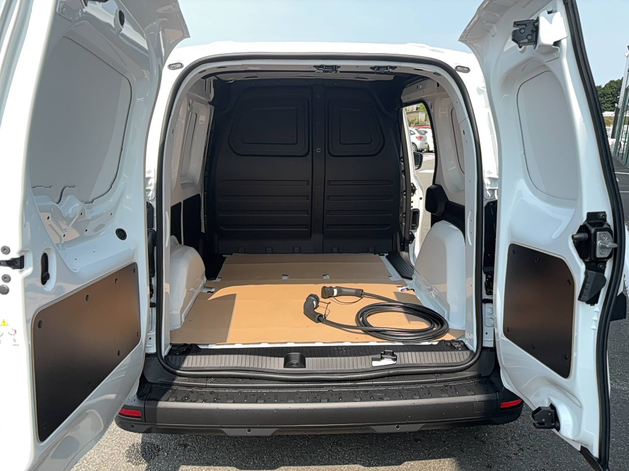 Vente en ligne Renault Kangoo Van E-Tech  FG TOLE L1 AC11 GSR2 au prix de 35 000 €