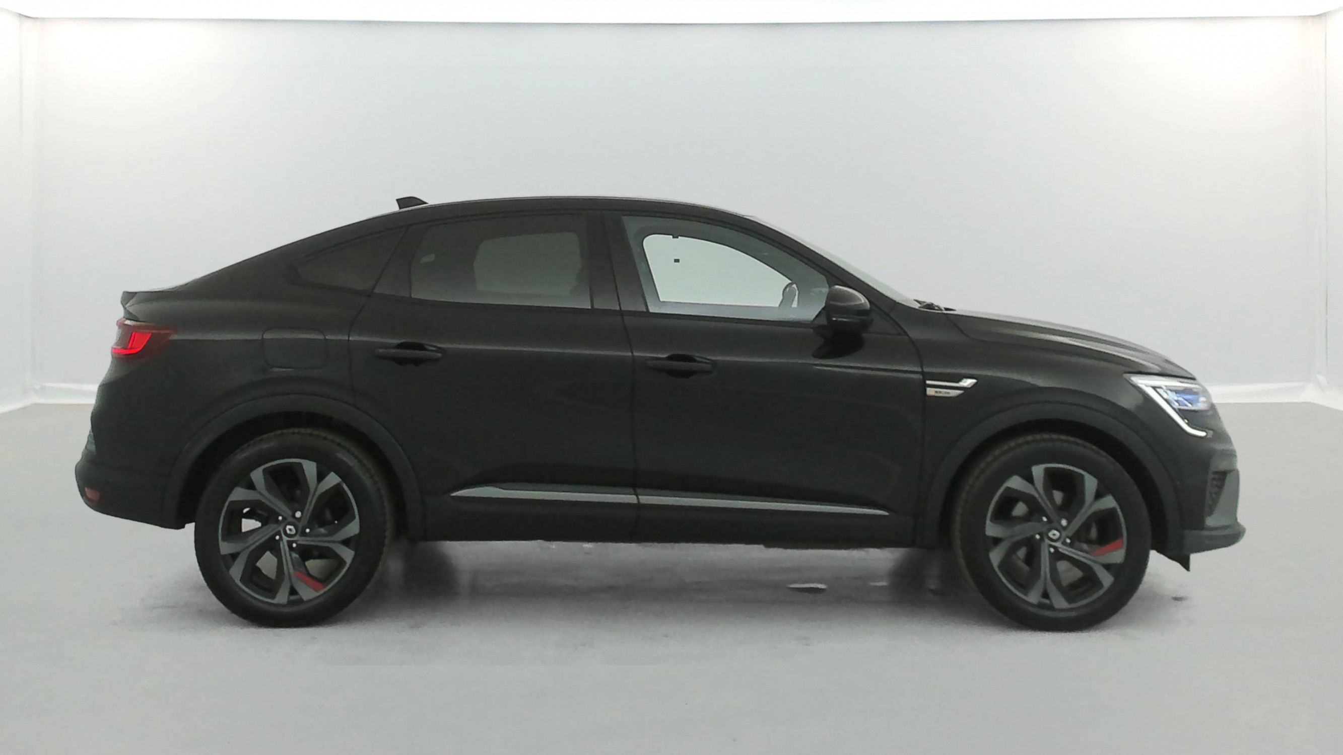 Vente en ligne Renault Arkana  E-Tech hybride 145 au prix de 24 990 €