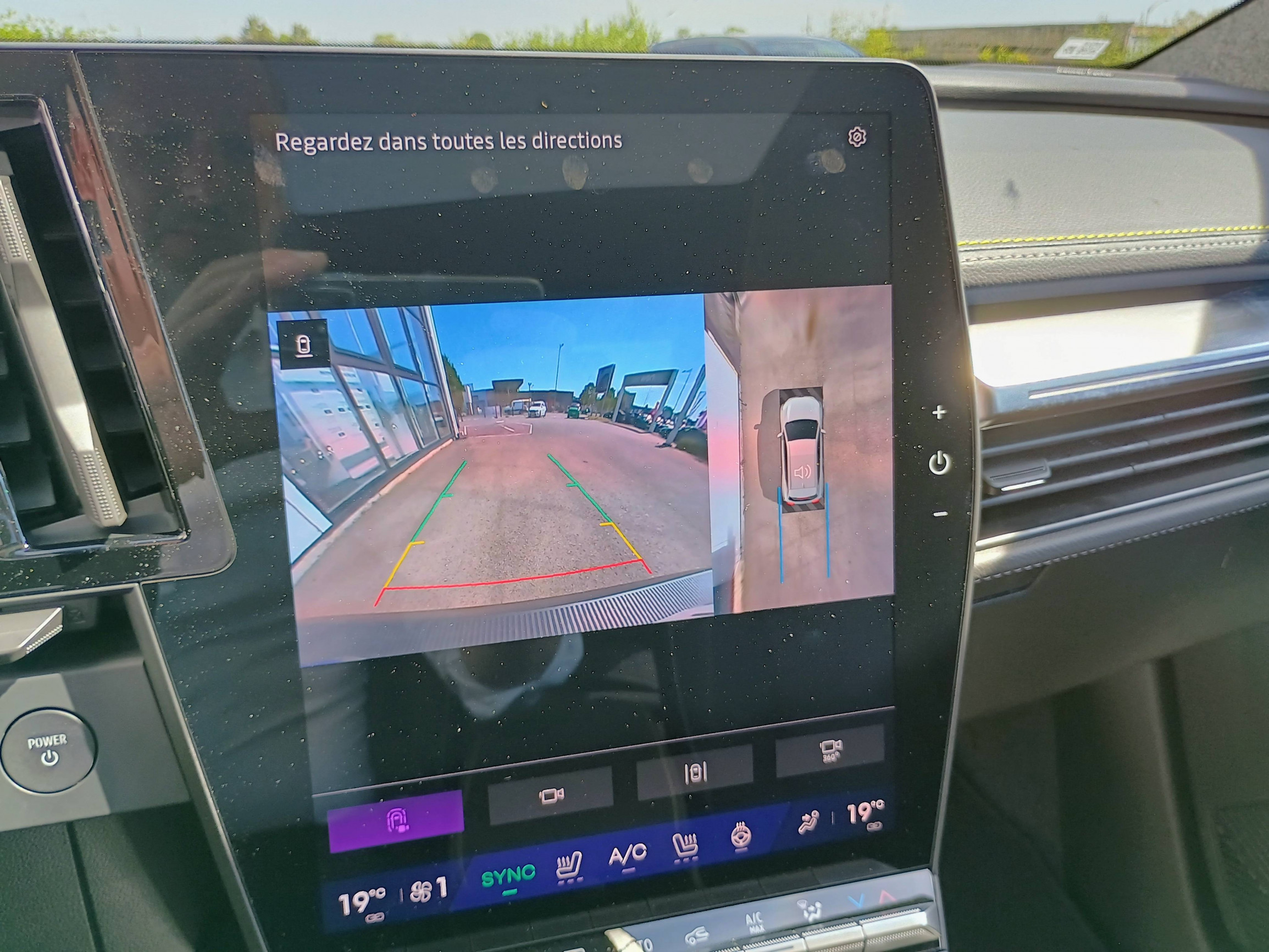 Vente en ligne Renault Scenic E-Tech Scenic E-Tech électrique 220 ch grande autonomie au prix de 51 980 €