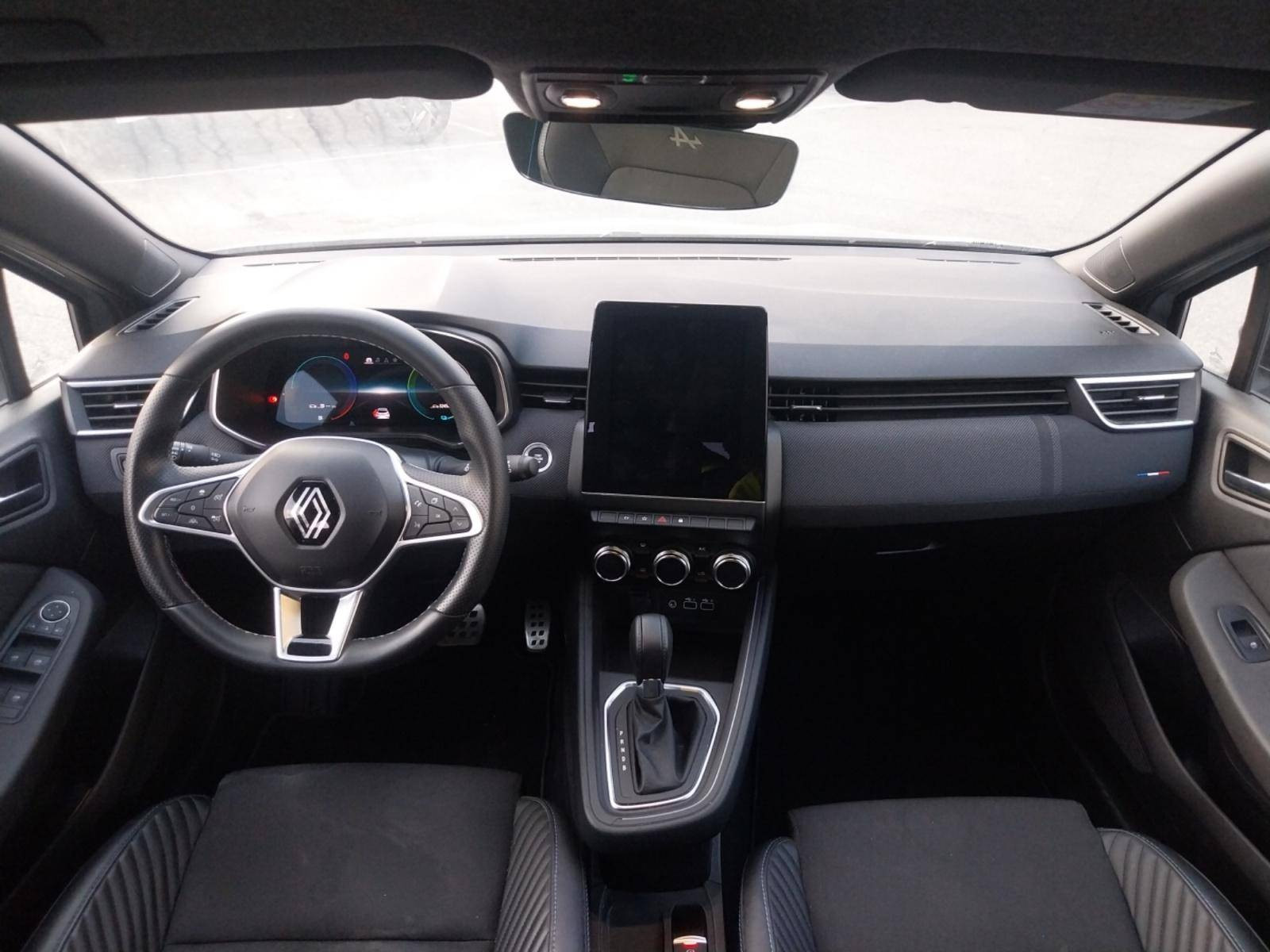 Vente en ligne Renault Clio 5 Clio E-Tech full hybrid 145 au prix de 19 990 €