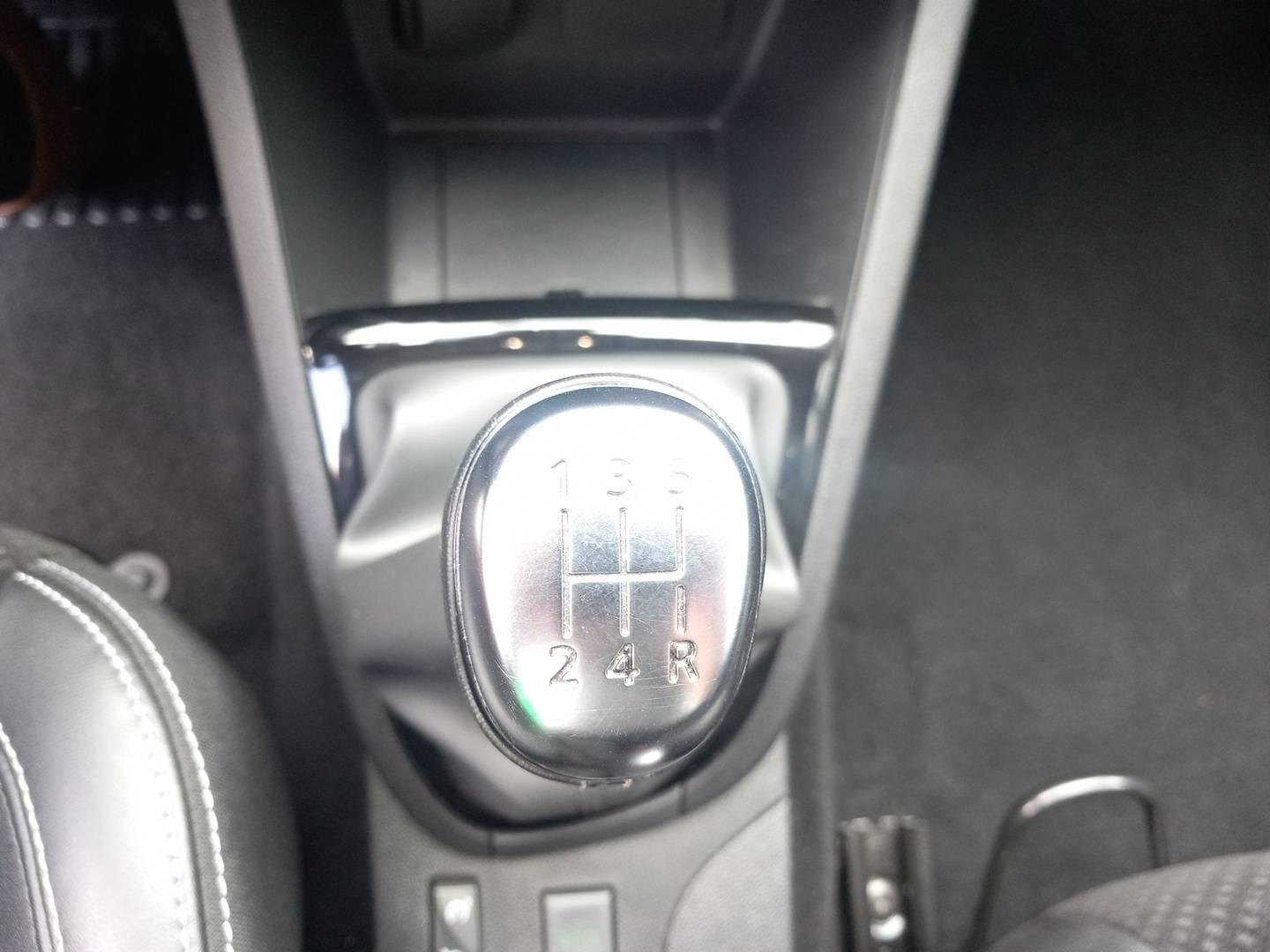 Vente en ligne Renault Clio 4 Clio TCe 90 Energy au prix de 10 990 €