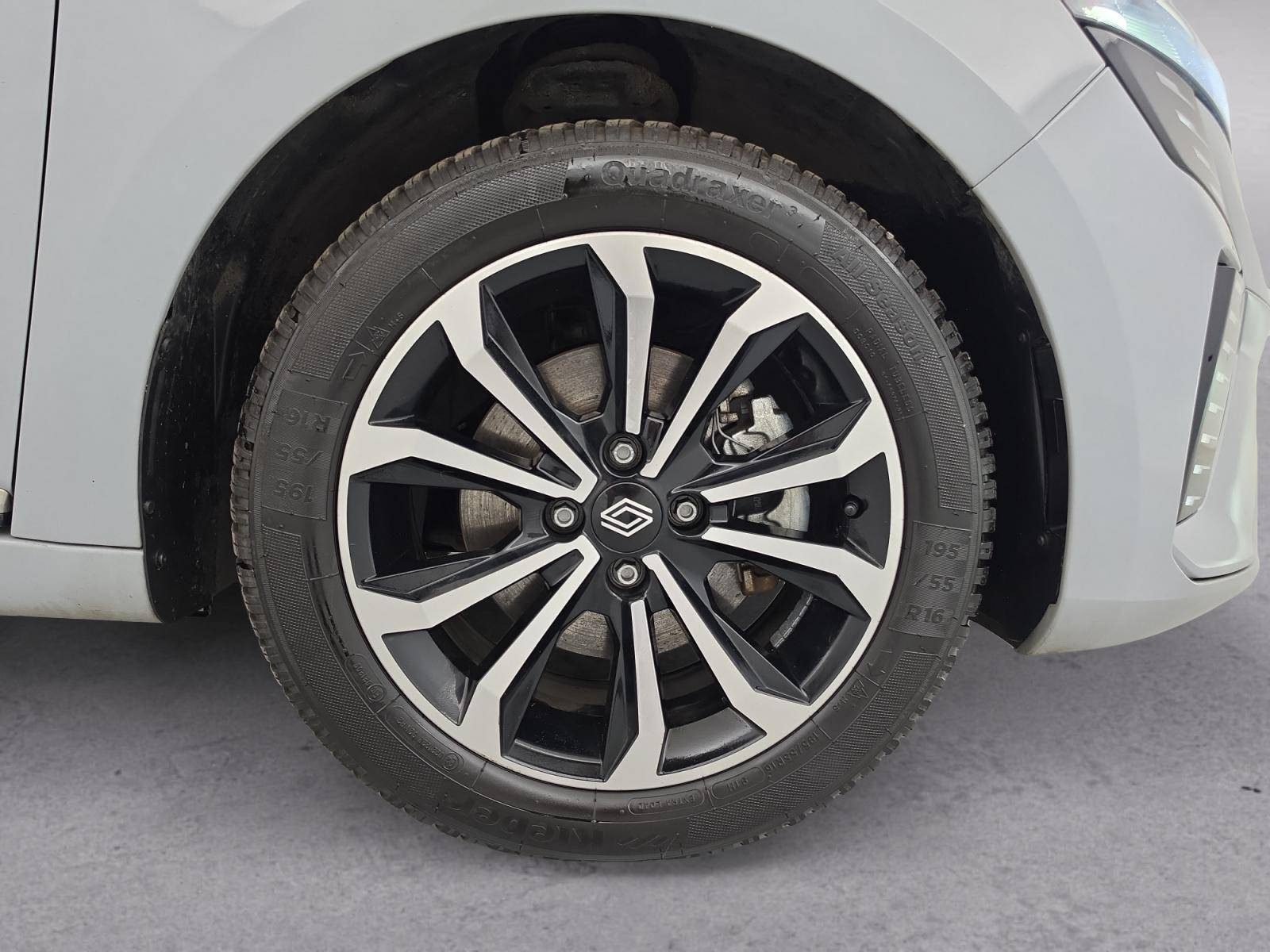 Vente en ligne Renault Clio 5 Clio E-Tech full hybrid 145 au prix de 18 390 €