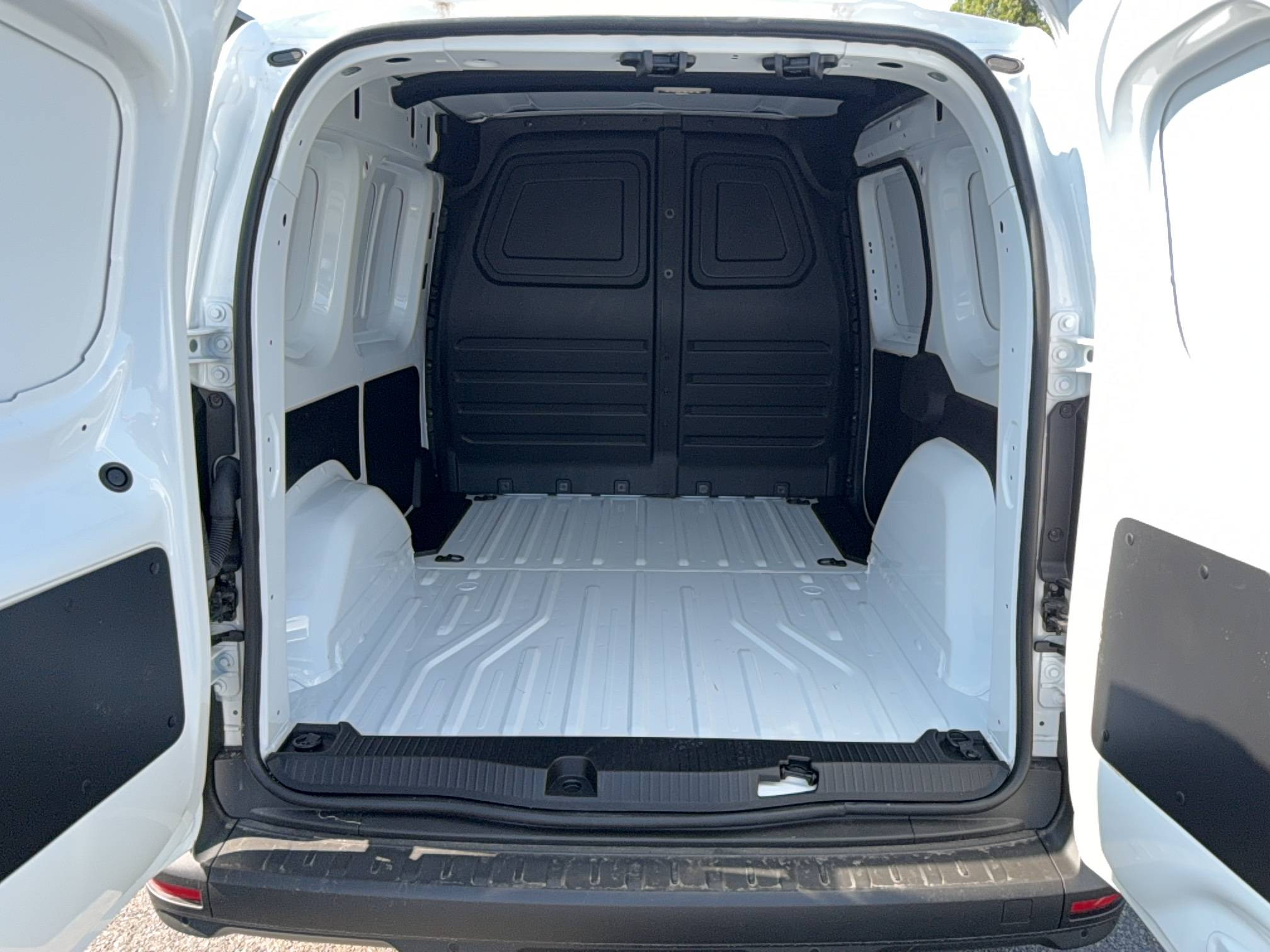 Vente en ligne Renault Kangoo Van  TOLE L1 BLUE DCI 95 AUTO au prix de 33 240 €
