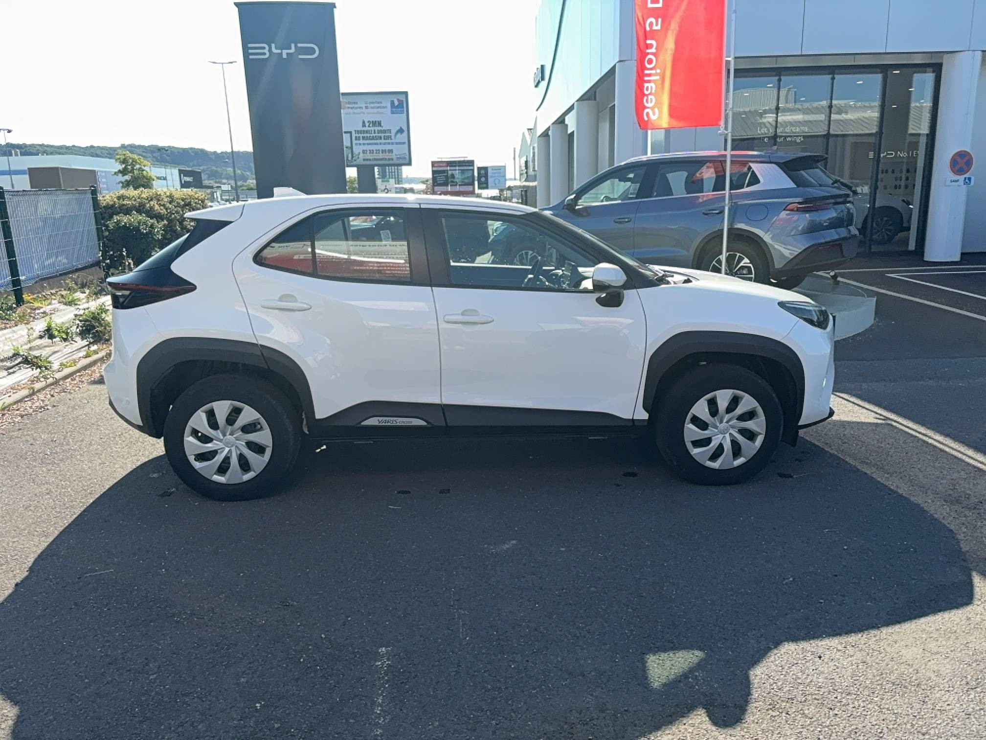 Vente en ligne Toyota Yaris YARIS HYBRIDE AFFAIRES 116H au prix de 18 990 €