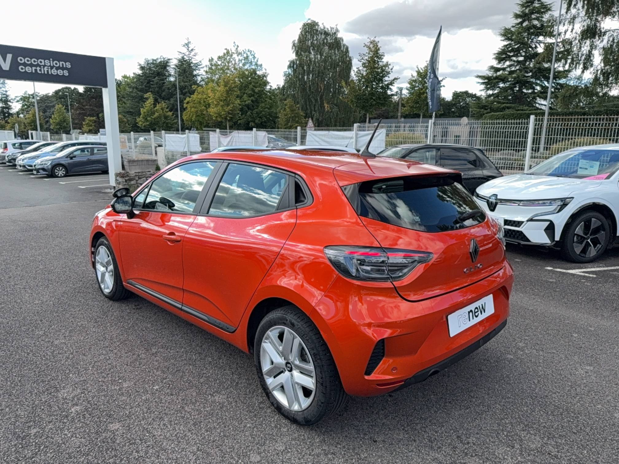 Vente en ligne Renault Clio 5 Clio Blue dCi 100 ch GSR2 au prix de 15 290 €