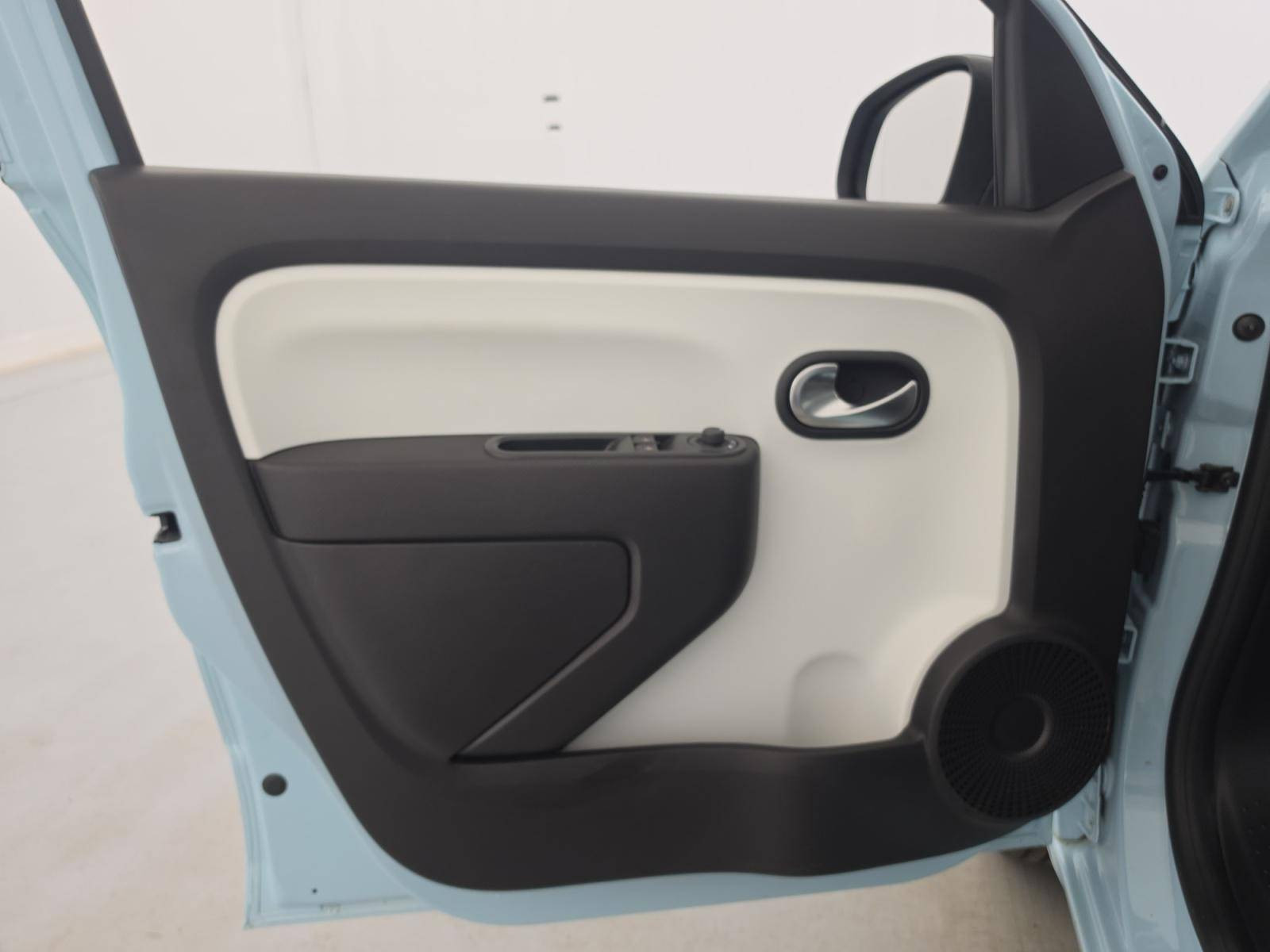 Vente en ligne Renault Twingo Electrique Twingo III E-Tech au prix de 12 990 €