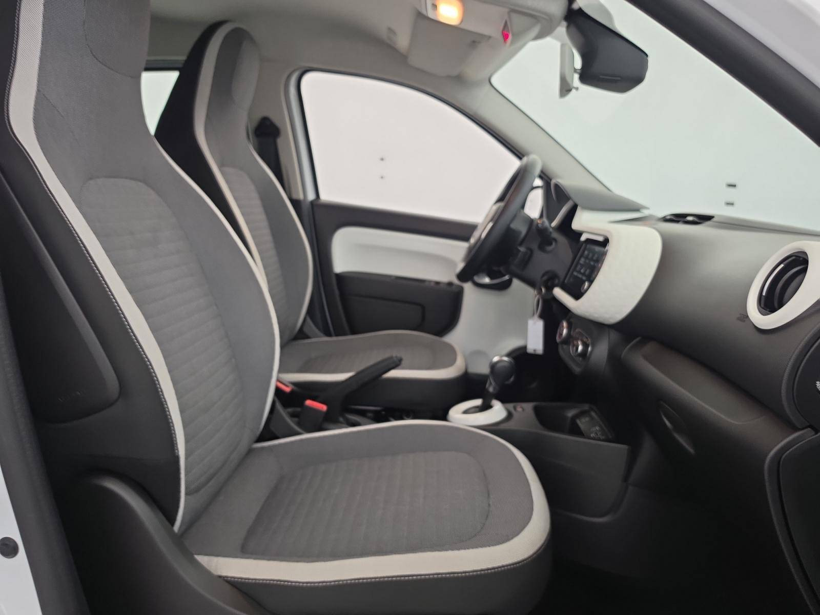 Vente en ligne Renault Twingo Electrique Twingo III E-Tech au prix de 12 990 €