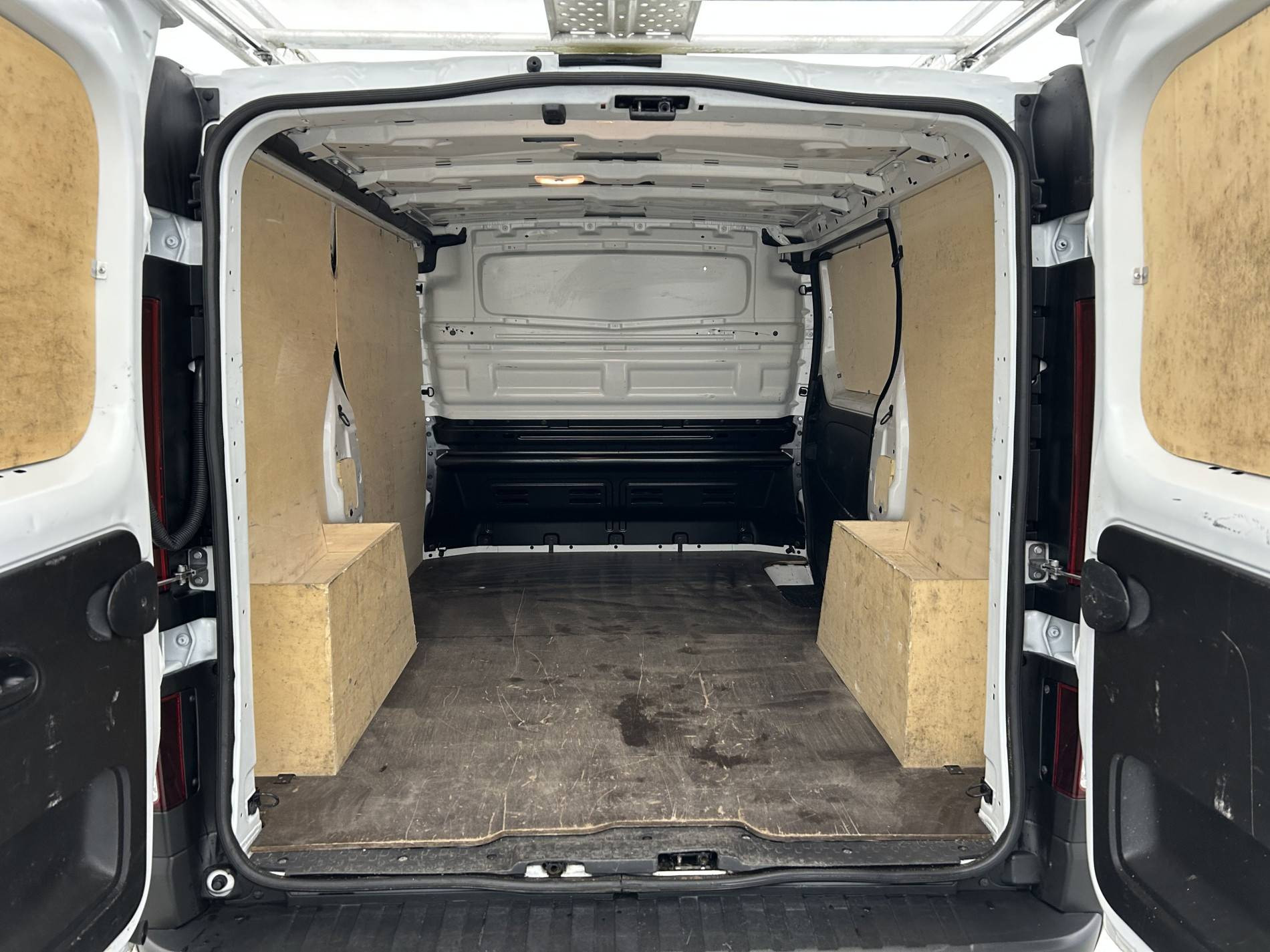 Vente en ligne Renault Trafic 3 Fourgon TRAFIC FGN L1H1 2800 KG BLUE DCI 110 au prix de 20 790 €