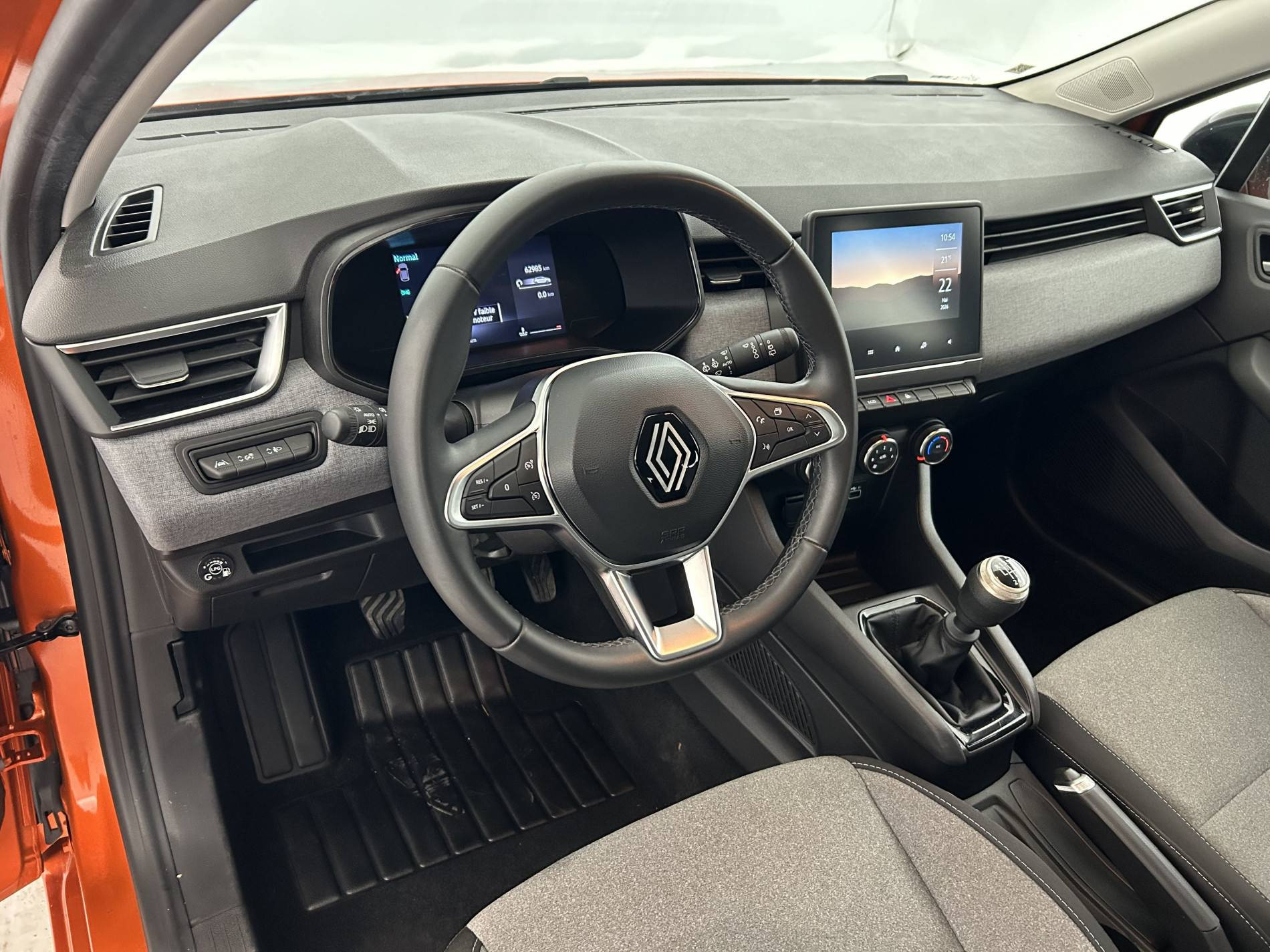 Vente en ligne Renault Clio 5 Clio TCe 100 GPL au prix de 14 390 €
