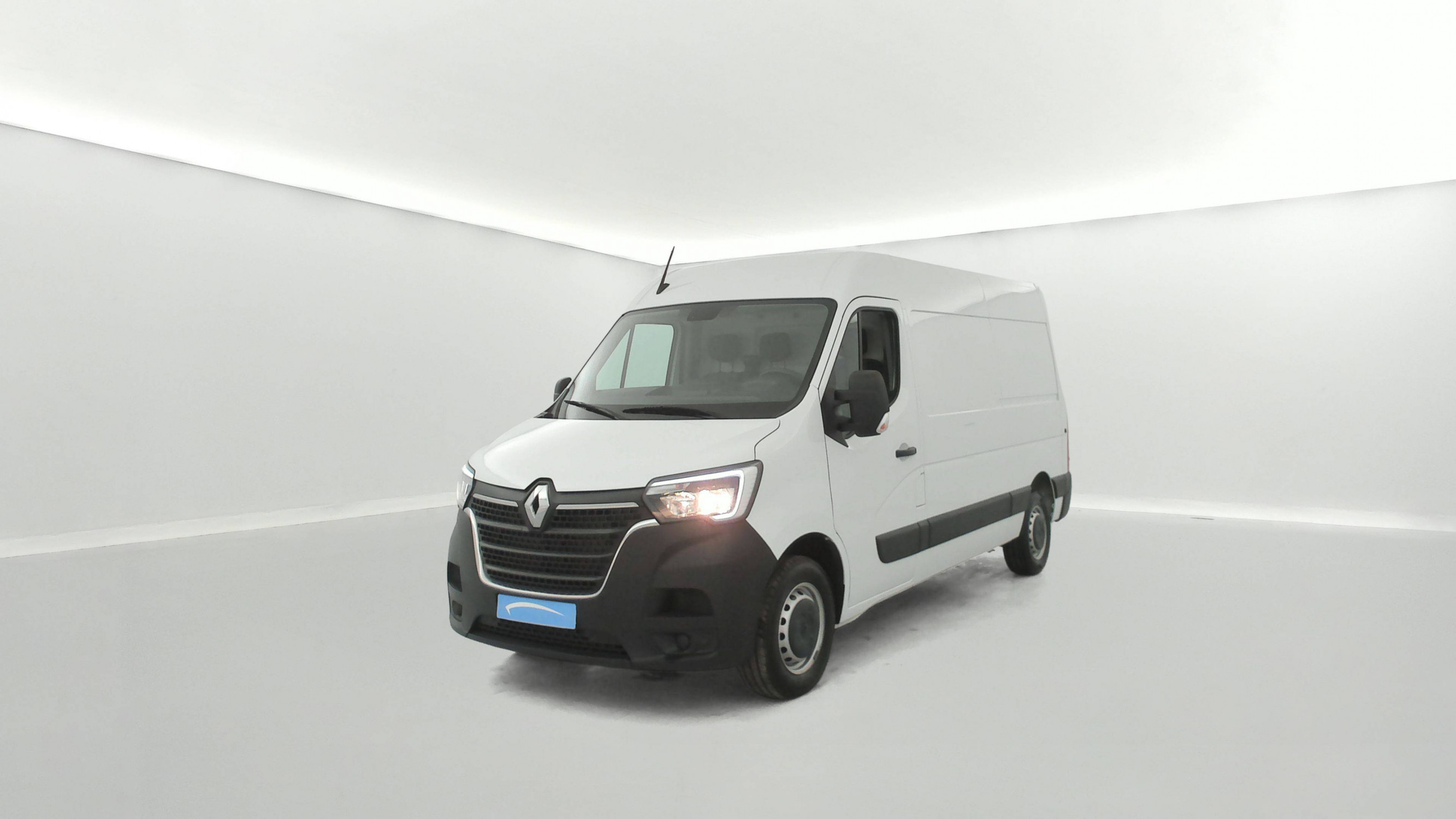 Renault Master Fourgon MASTER FGN TRAC F3500 L2H2 BLUE DCI 135 occasion de 2024 en vente à Concarneau