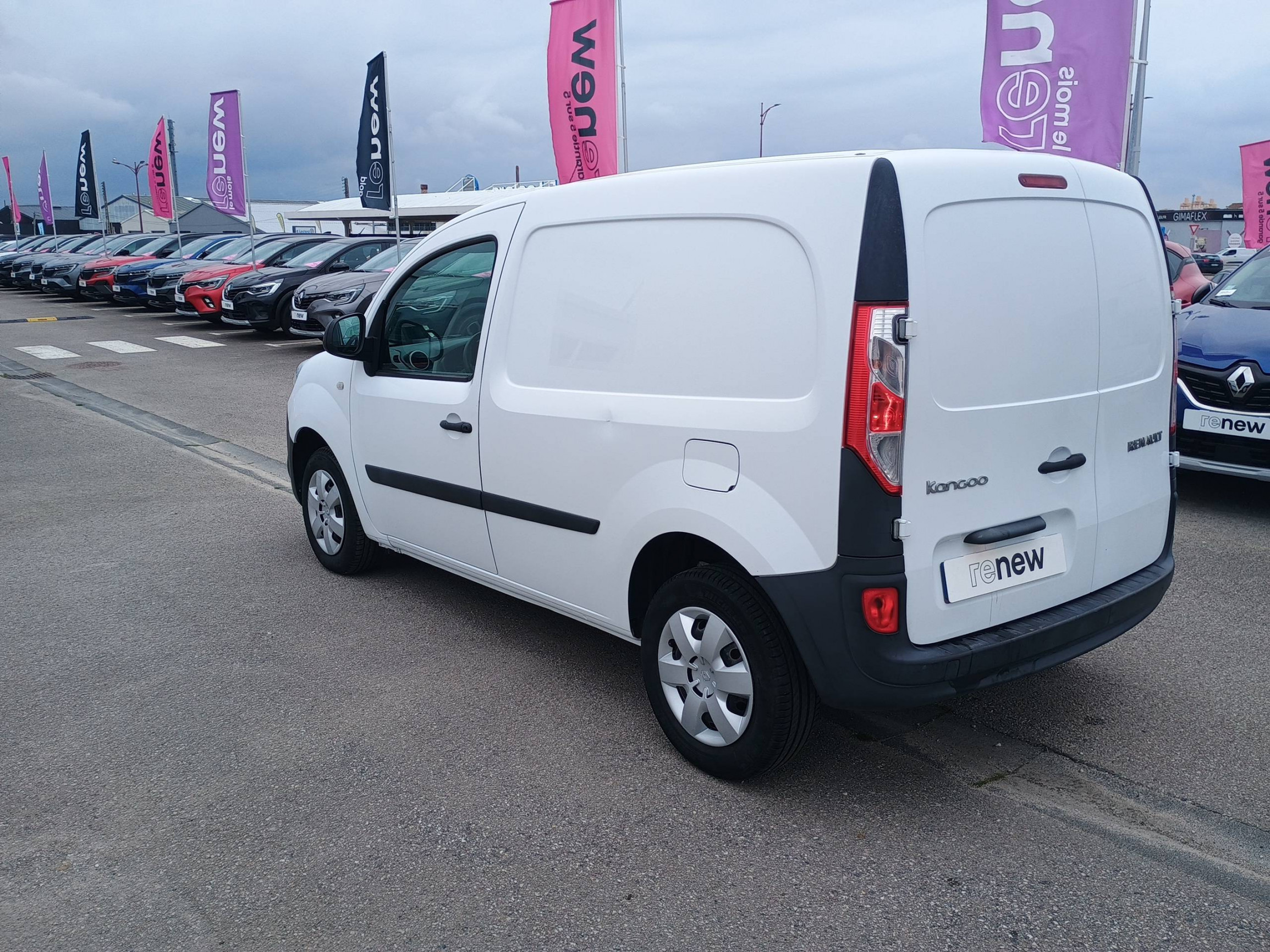 Vente en ligne Renault Kangoo Express  BLUE DCI 80 au prix de 12 290 €