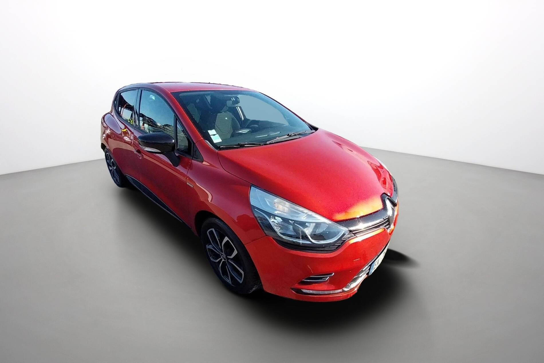 Vente en ligne Renault Clio 4 Clio 1.2 16V 75 au prix de 10 490 €