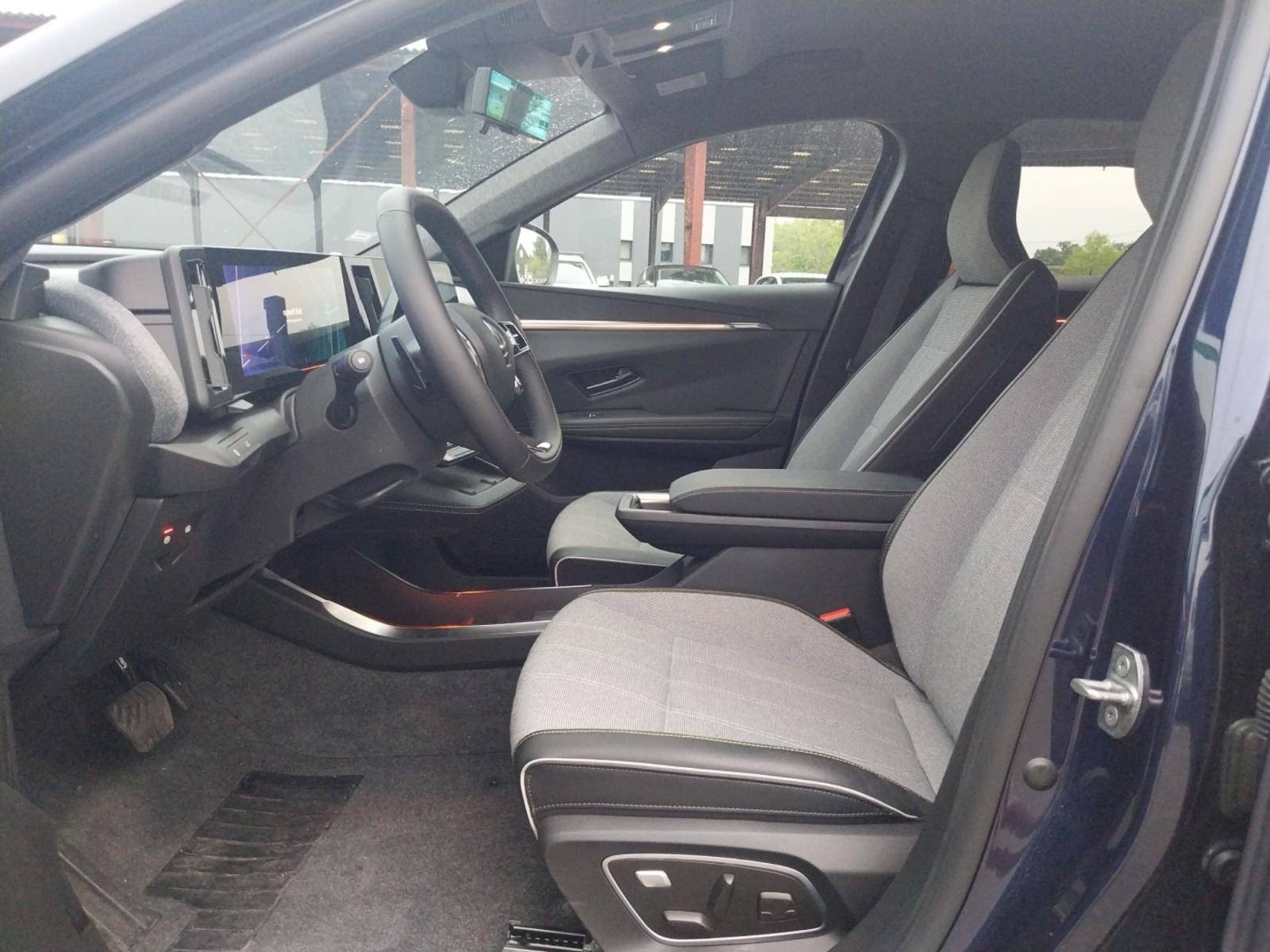 Vente en ligne Renault Scenic E-Tech Scenic E-Tech électrique 220 ch grande autonomie au prix de 36 991 €