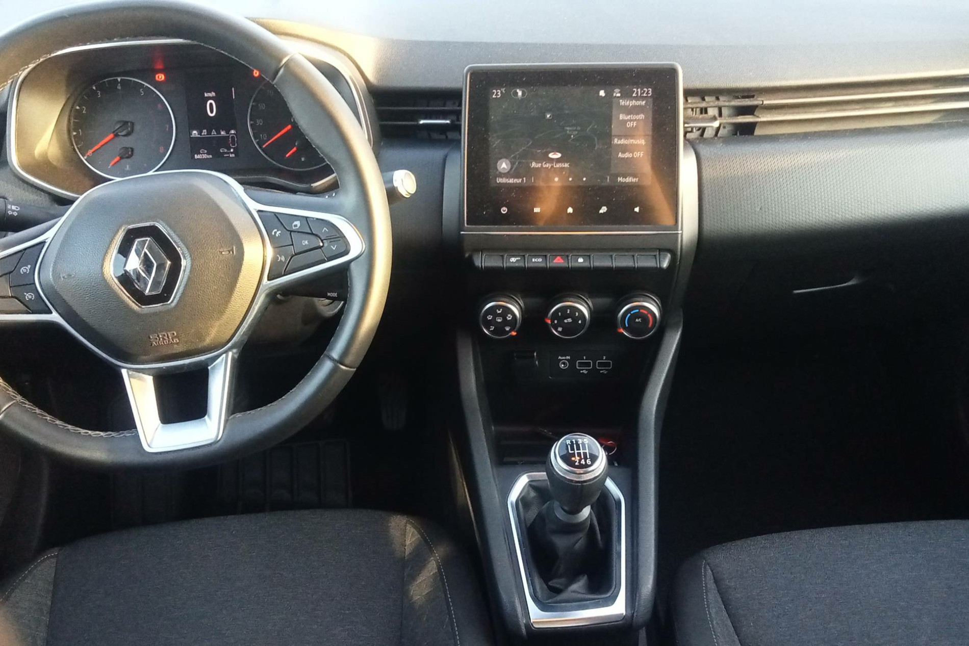 Vente en ligne Renault Clio 5 Clio TCe 90 - 21 au prix de 14 290 €