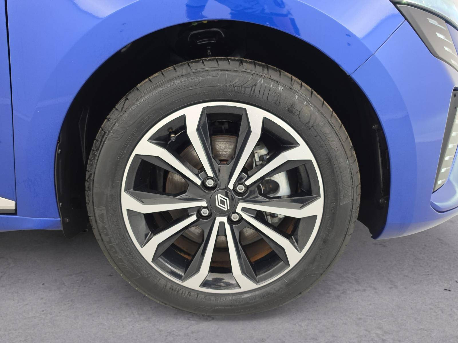 Vente en ligne Renault Clio 5 Clio E-Tech full hybrid 145 au prix de 20 490 €