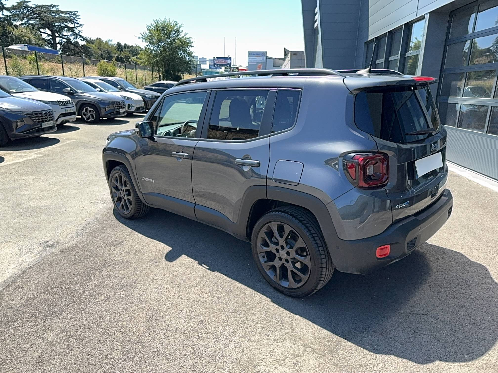 Vente en ligne Jeep Renegade  1.3 Turbo T4 190 ch PHEV BVA6 4xe eAWD au prix de 21 990 €