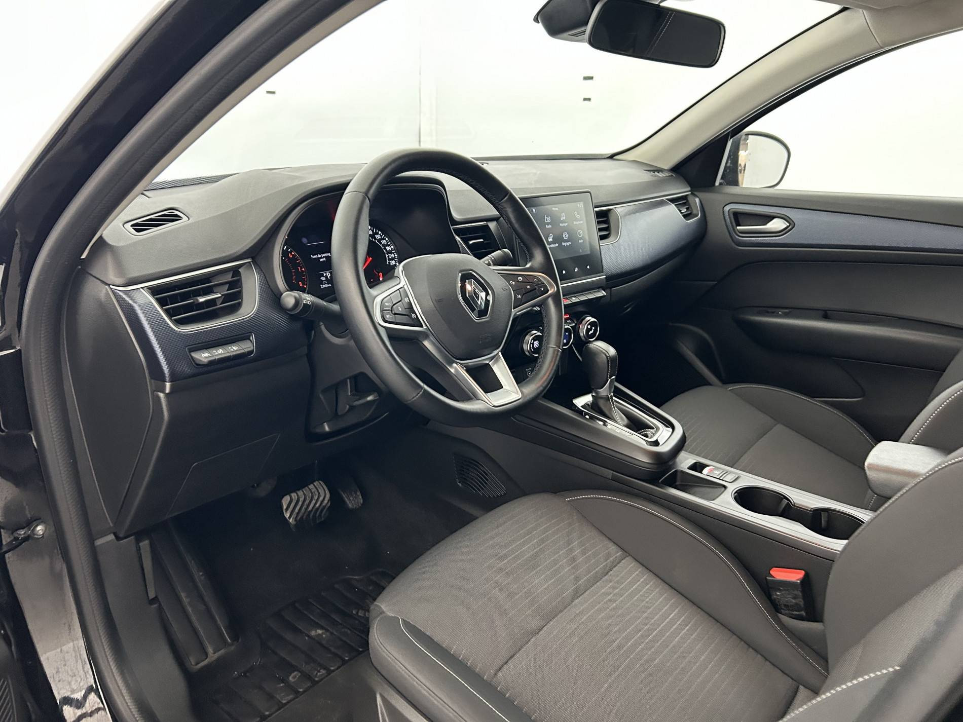 Vente en ligne Renault Arkana  mild hybrid 140 EDC FAP - 22 au prix de 18 500 €