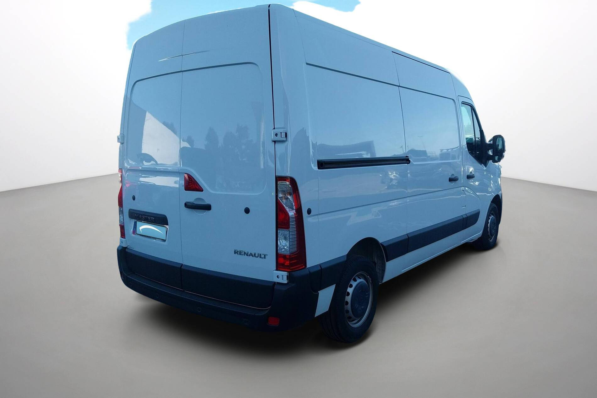 Vente en ligne Renault Master Fourgon MASTER FGN TRAC F3500 L2H2 BLUE DCI 135 au prix de 24 000 €