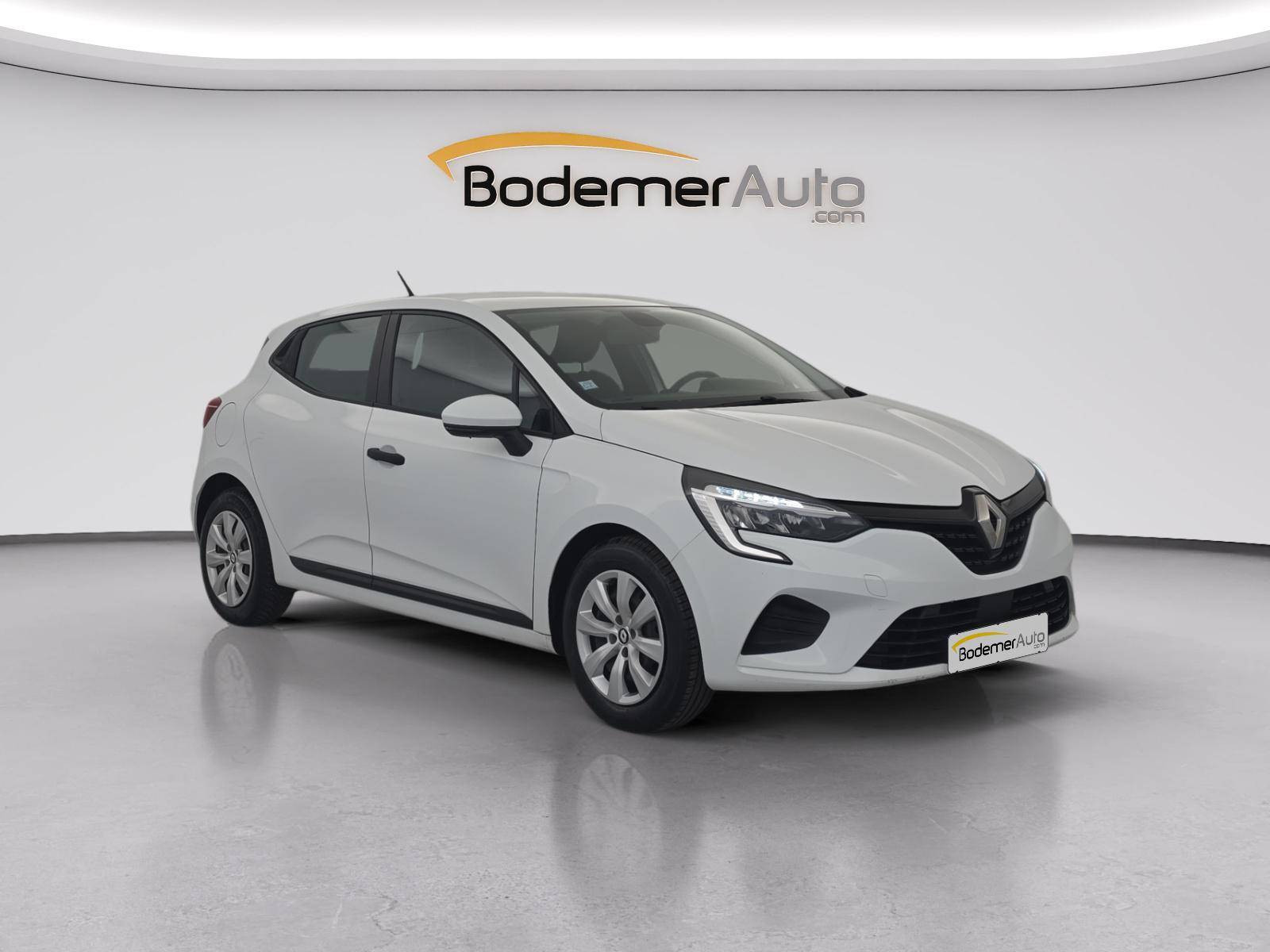 Vente en ligne Renault Clio 5 CLIO SOCIETE BLUE DCI 100 - 21N au prix de 11 990 €
