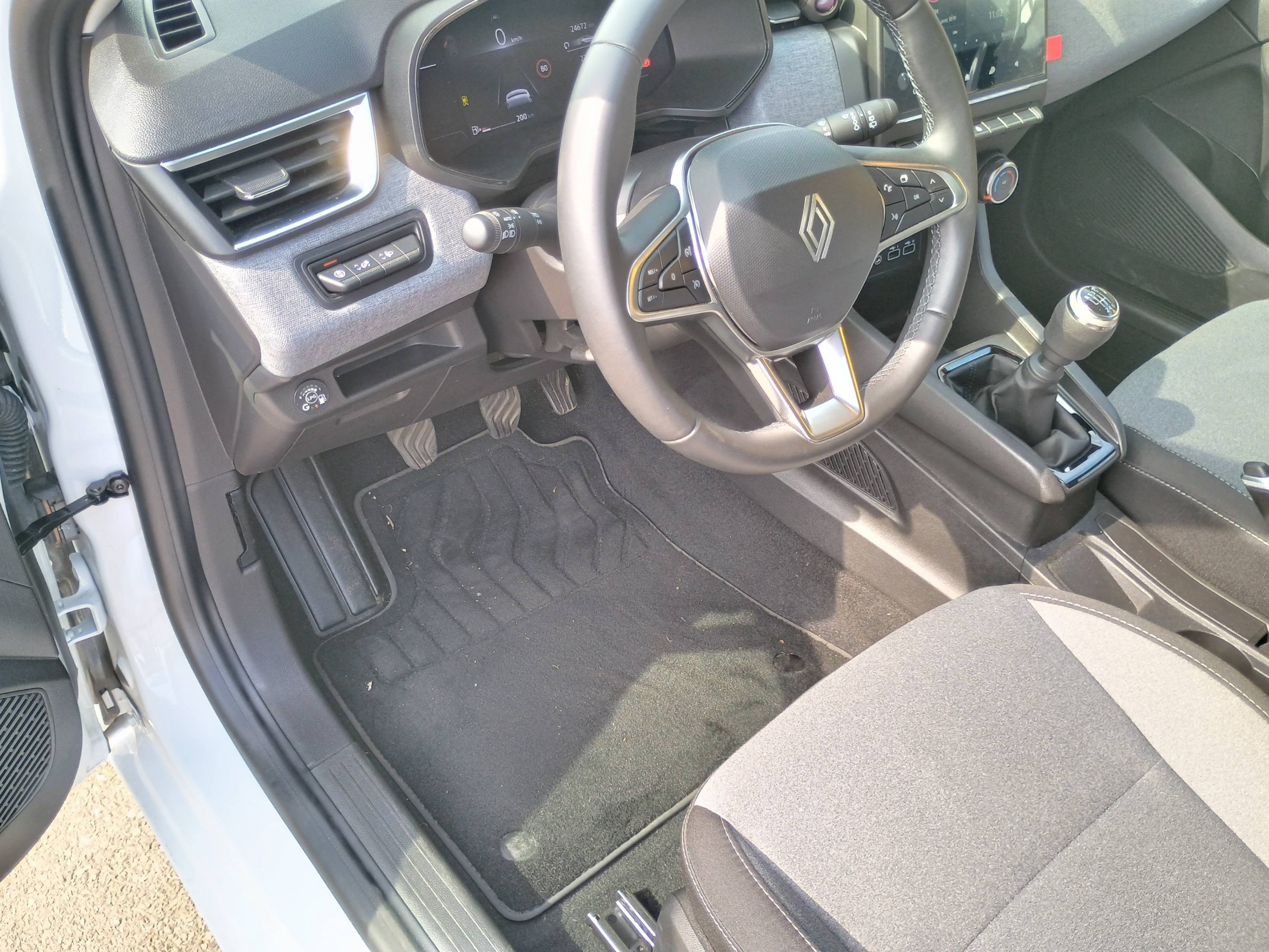 Vente en ligne Renault Clio 5 Clio Eco-G 100 ch GSR2 au prix de 14 991 €