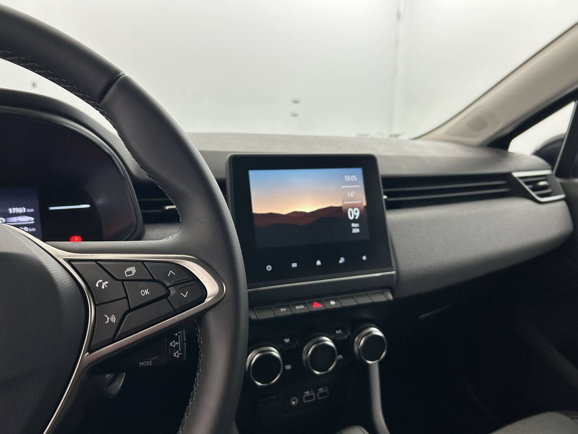 Vente en ligne Renault Clio 5 Clio E-Tech full hybrid 145 ch GSR2 au prix de 19 790 €