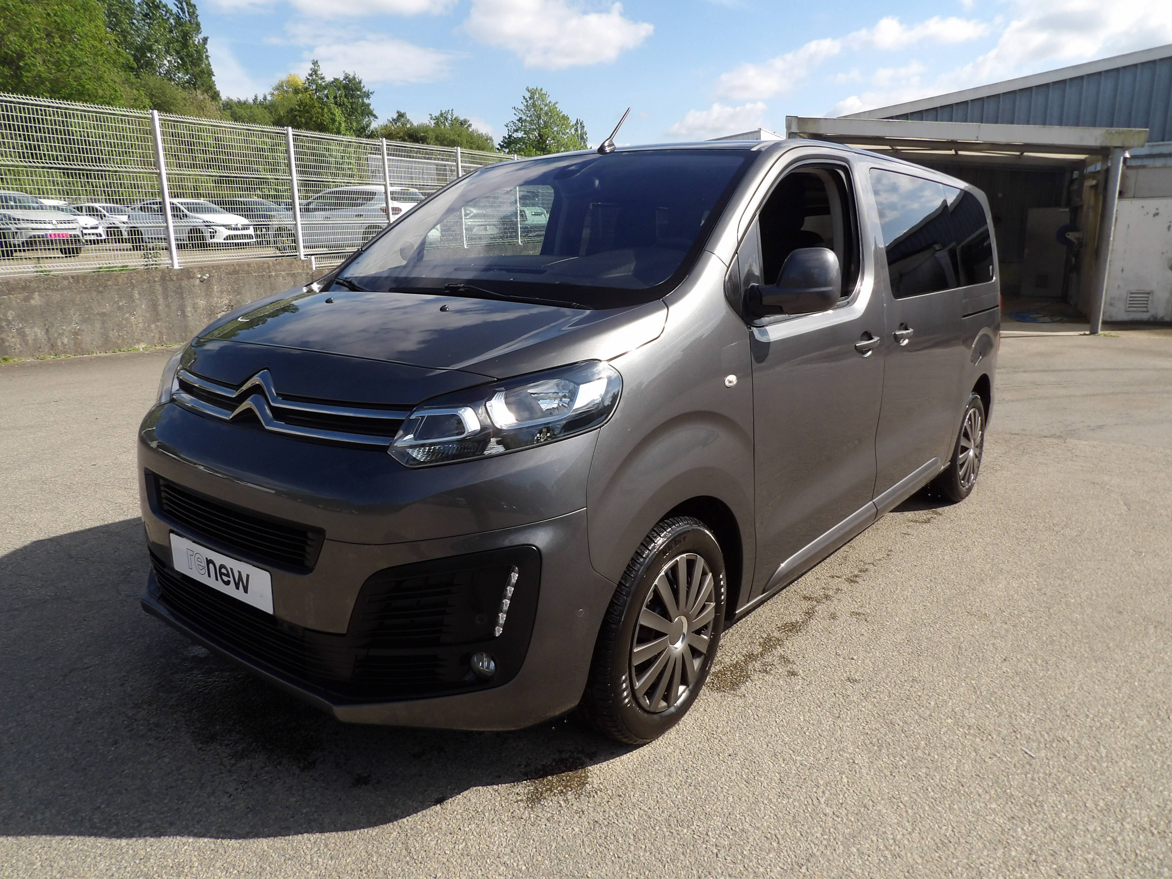 Vente en ligne Citroën C4 Spacetourer  M BlueHDi 120 S&S BVM6 au prix de 25 499 €