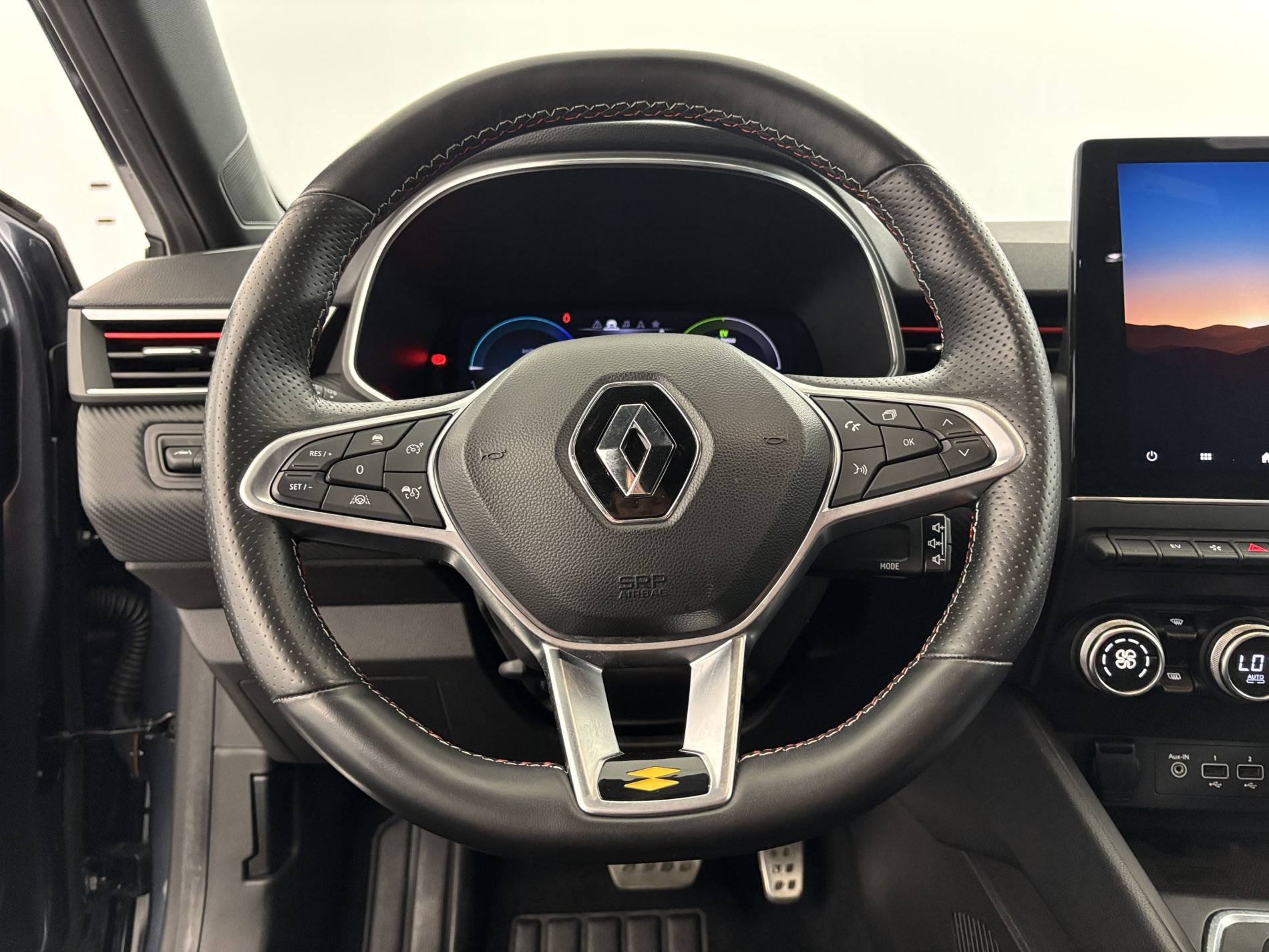 Vente en ligne Renault Clio 5 Clio E-Tech 140 - 21N au prix de 17 990 €