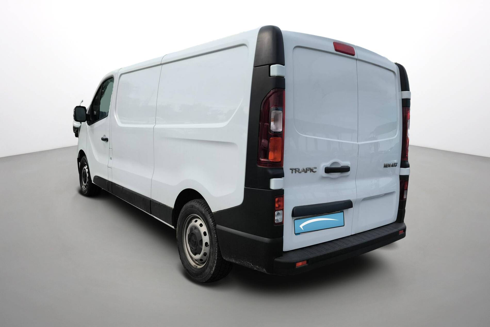 Vente en ligne Renault Trafic 3 Fourgon TRAFIC FGN L2H1 3000 KG BLUE DCI 130 au prix de 24 990 €
