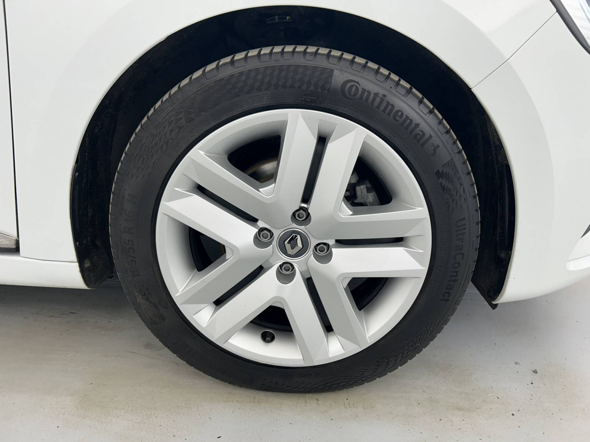 Vente en ligne Renault Clio 5 Clio Blue dCi 100 - 21N au prix de 14 490 €