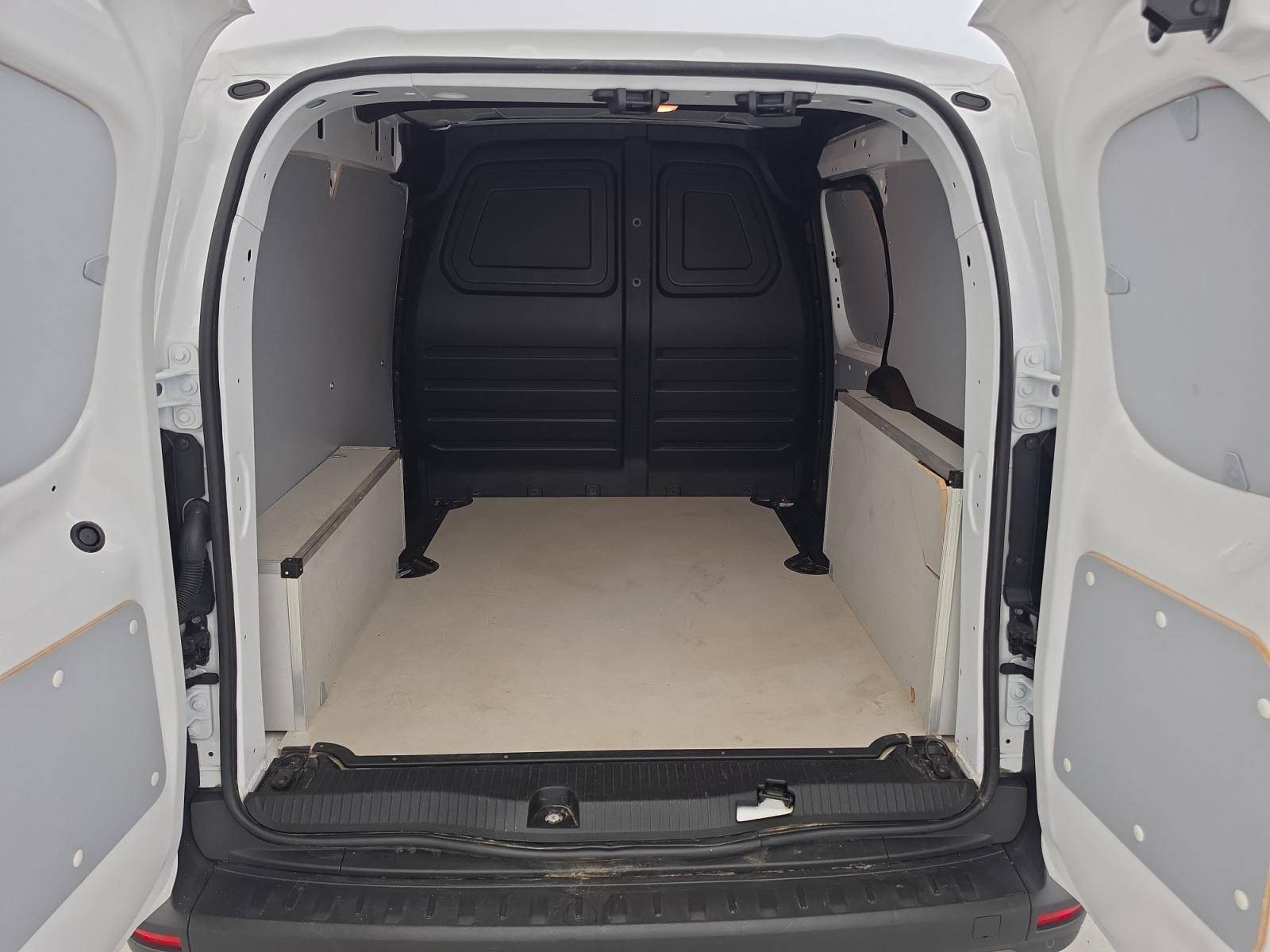 Vente en ligne Renault Kangoo Van  BLUE DCI 95 EDC au prix de 16 491 €