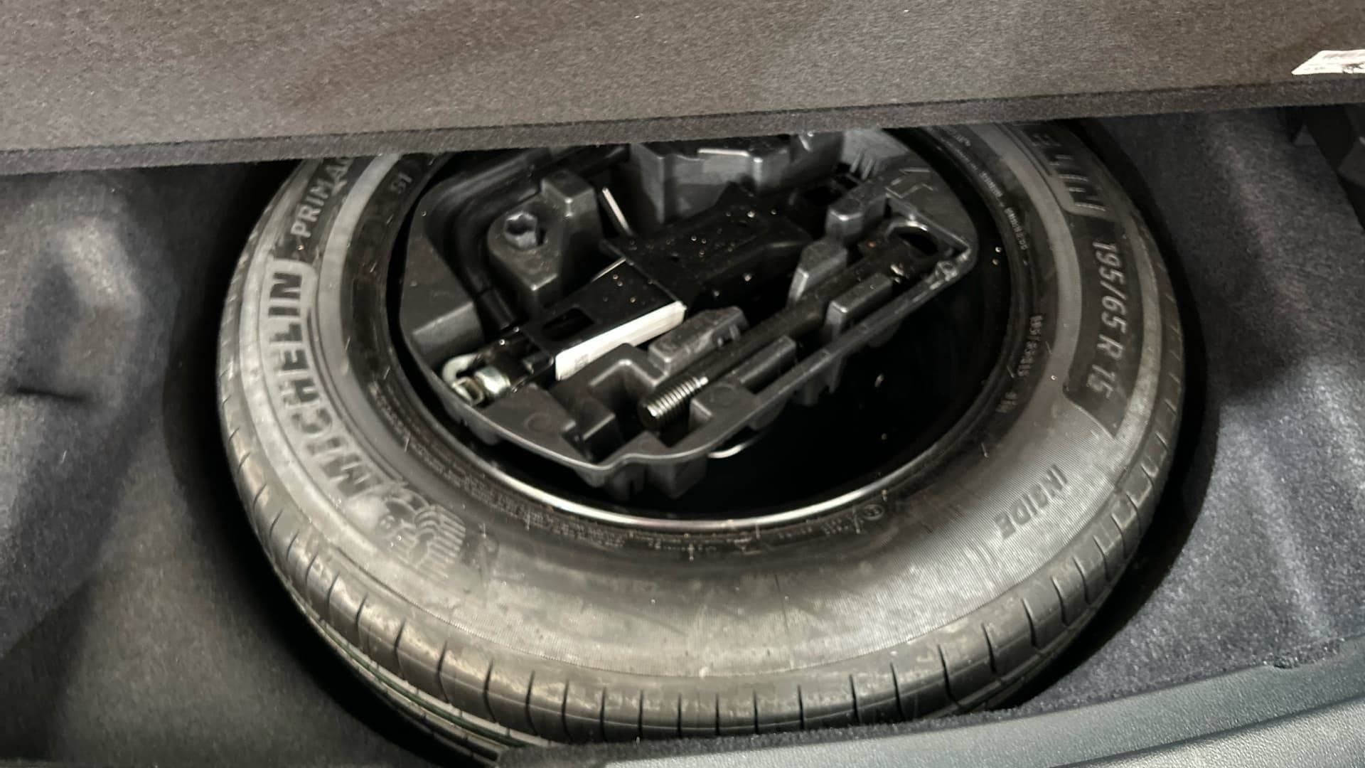 Vente en ligne Renault Megane 4 Estate  TCe 140 EDC au prix de 18 490 €