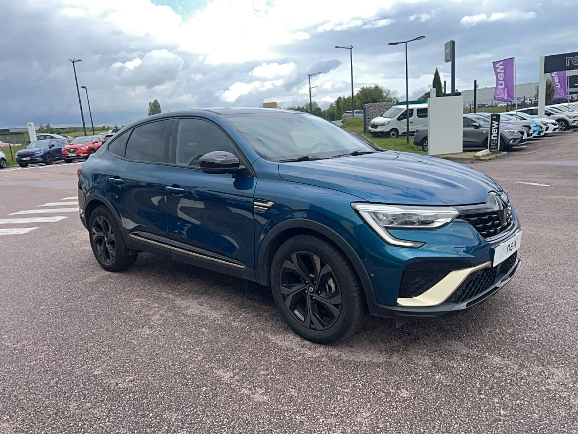 Vente en ligne Renault Arkana  E-Tech hybride 145 - 22 au prix de 22 991 €