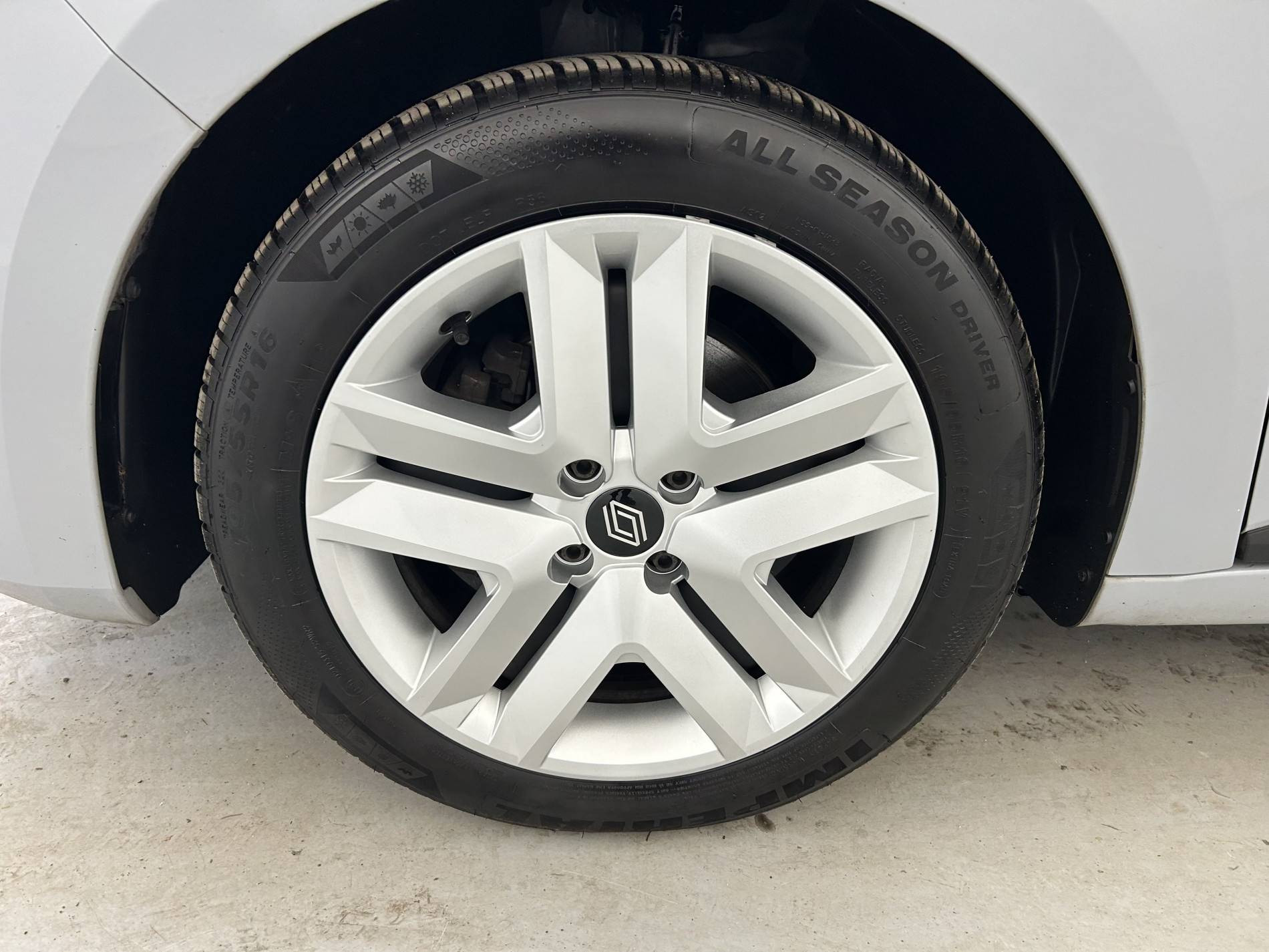 Vente en ligne Renault Clio 5 Clio dCi 100 au prix de 15 390 €