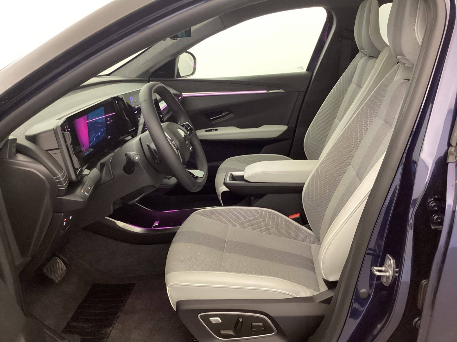 Vente en ligne Renault Scenic E-Tech Scenic E-Tech électrique 220 ch grande autonomie au prix de 39 890 €