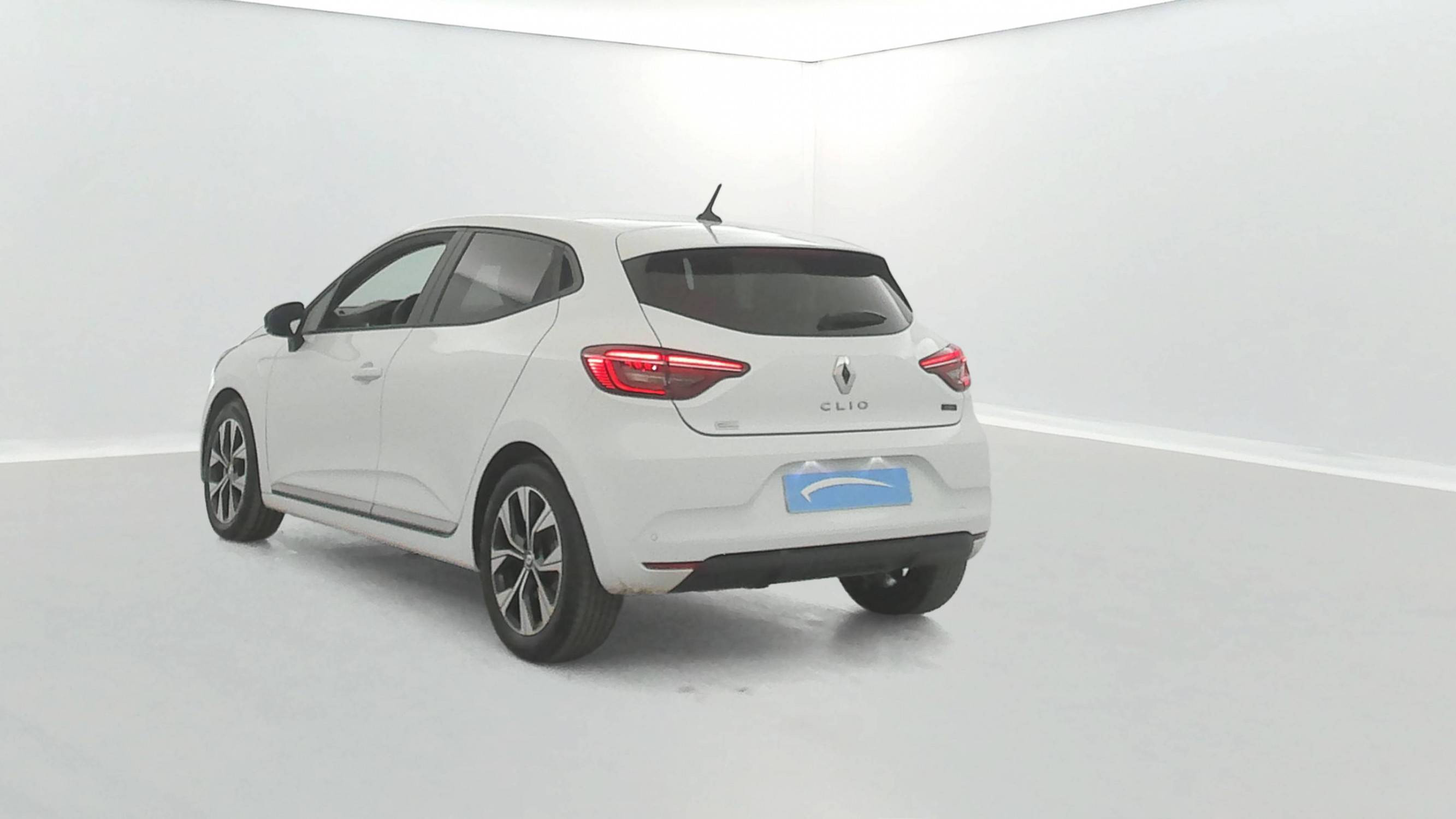 Vente en ligne Renault Clio 5 Clio E-Tech full hybrid 145 au prix de 17 390 €