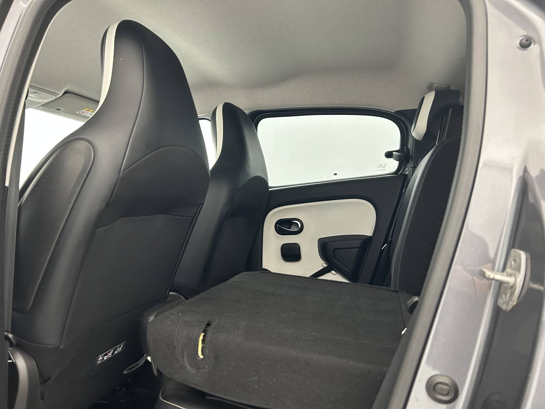 Vente en ligne Renault Twingo 3  TCe 95 au prix de 11 790 €