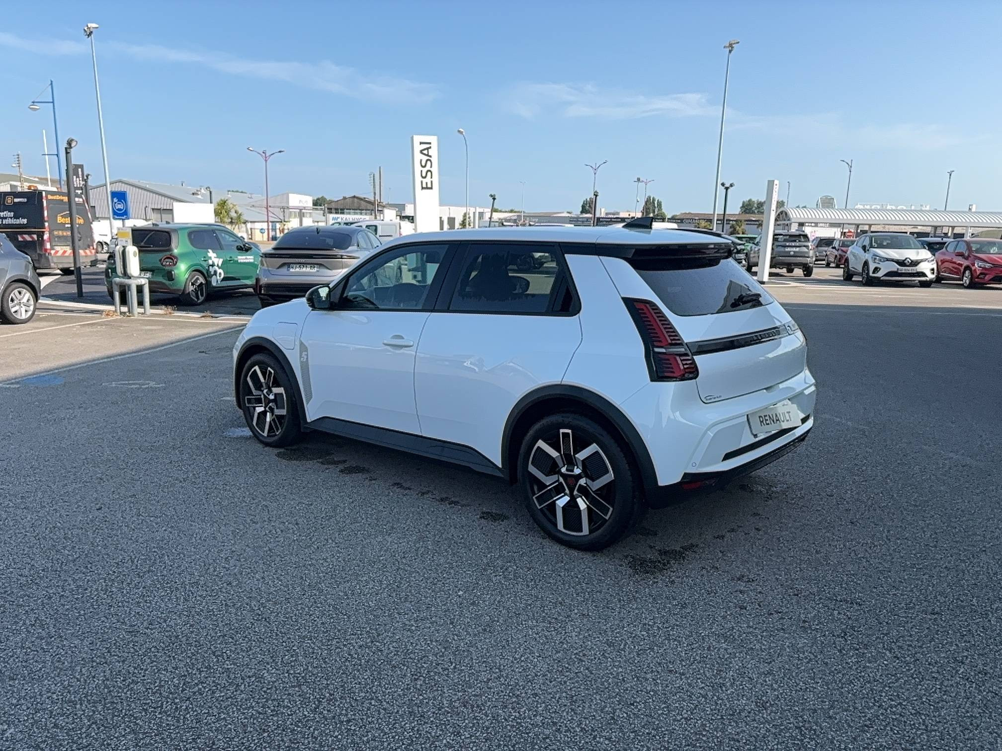 Vente en ligne Renault R5 E-Tech  150 ch autonomie confort au prix de 32 900 €