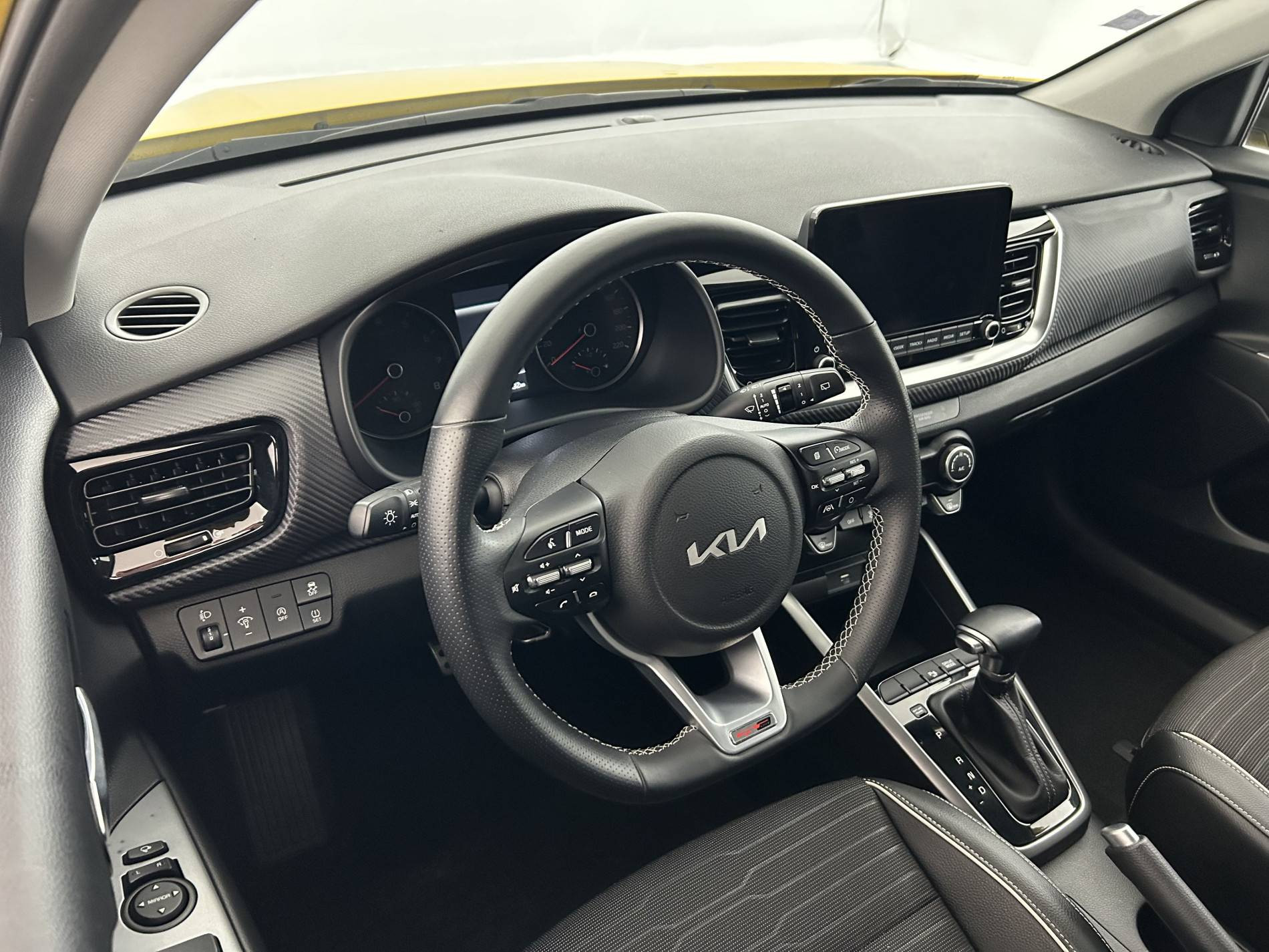 Vente en ligne Kia Stonic  1.0 T-GDi 120 ch MHEV DCT7 au prix de 17 500 €