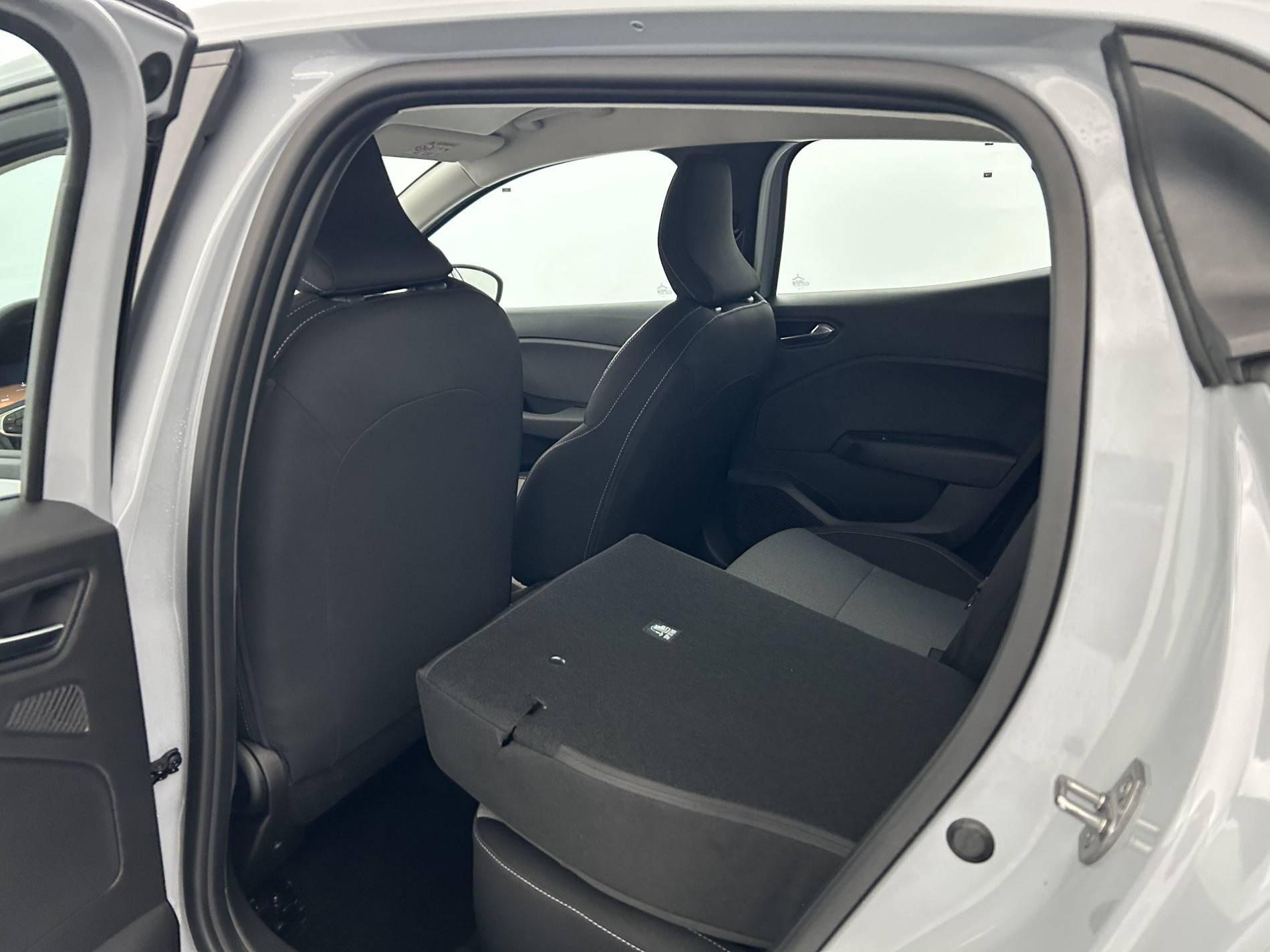 Vente en ligne Renault Clio 5 Clio E-Tech full hybrid 145 ch GSR2 au prix de 20 000 €