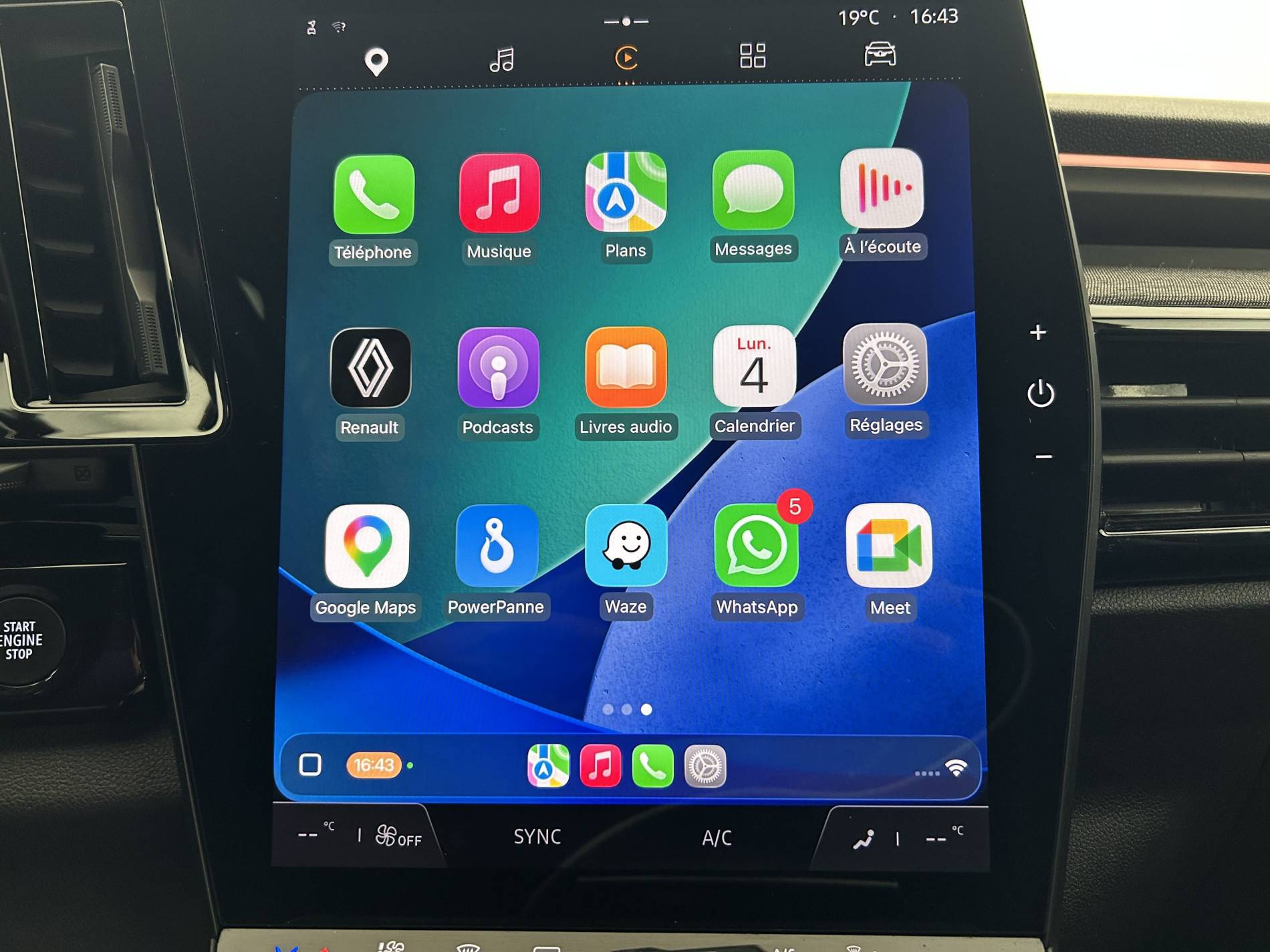 Vente en ligne Renault Austral  E-Tech hybrid 200 au prix de 26 990 €