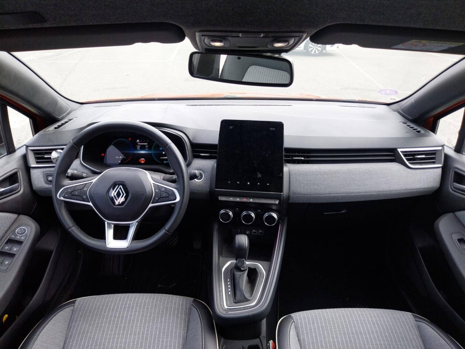Vente en ligne Renault Clio 5 Clio E-Tech full hybrid 145 au prix de 18 490 €