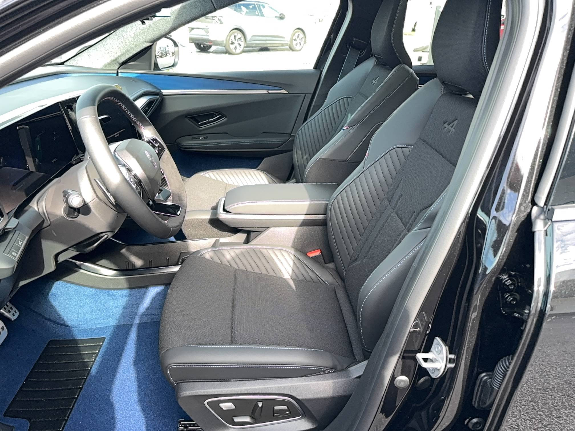 Vente en ligne Renault Scenic E-Tech Scenic E-Tech électrique 220 ch grande autonomie au prix de 48 900 €