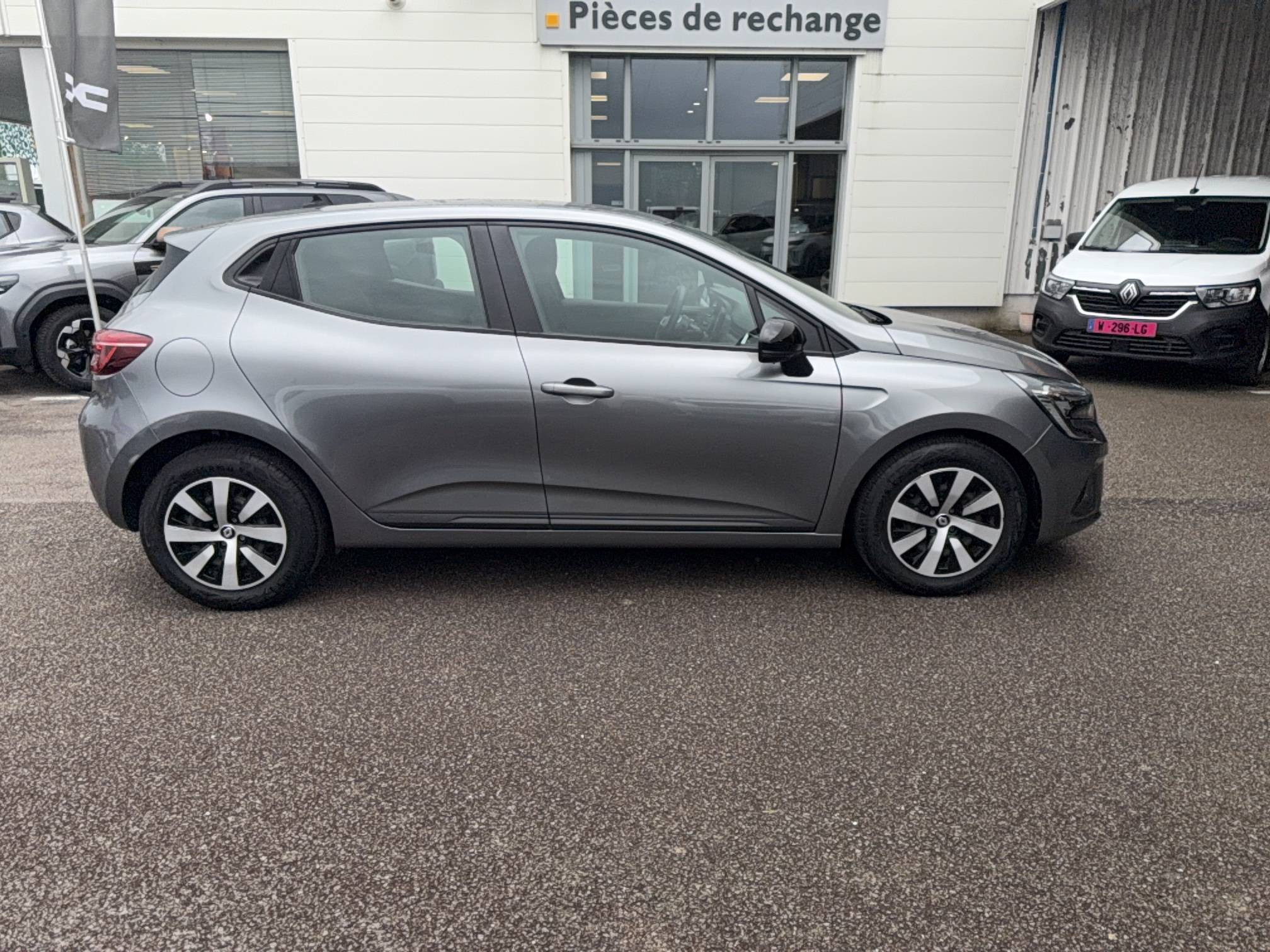 Vente en ligne Renault Clio 5 Clio TCe 90 au prix de 13 990 €